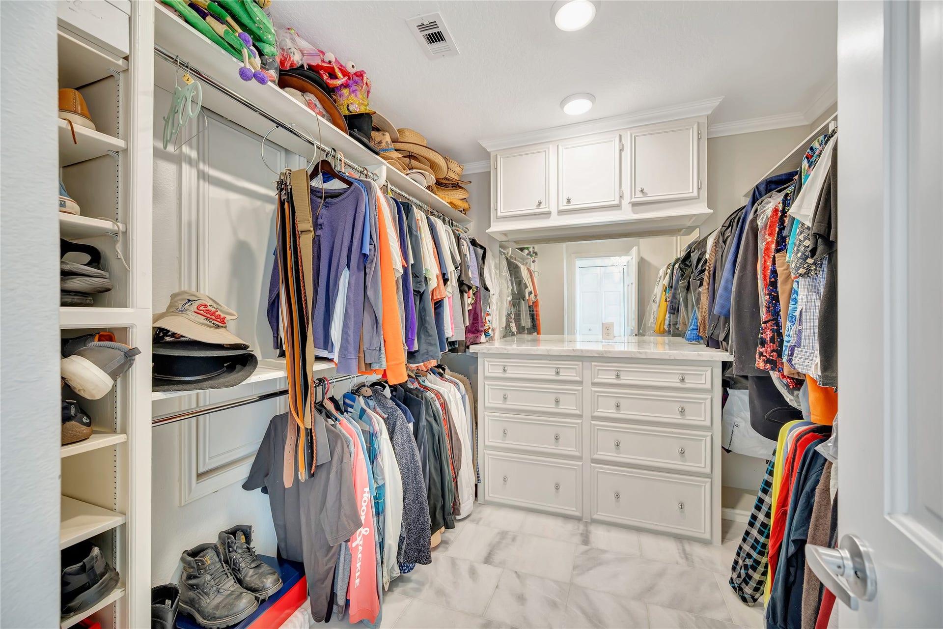 1303 Outrigger, Tiki Island, TX 77554 2nd Primary closet