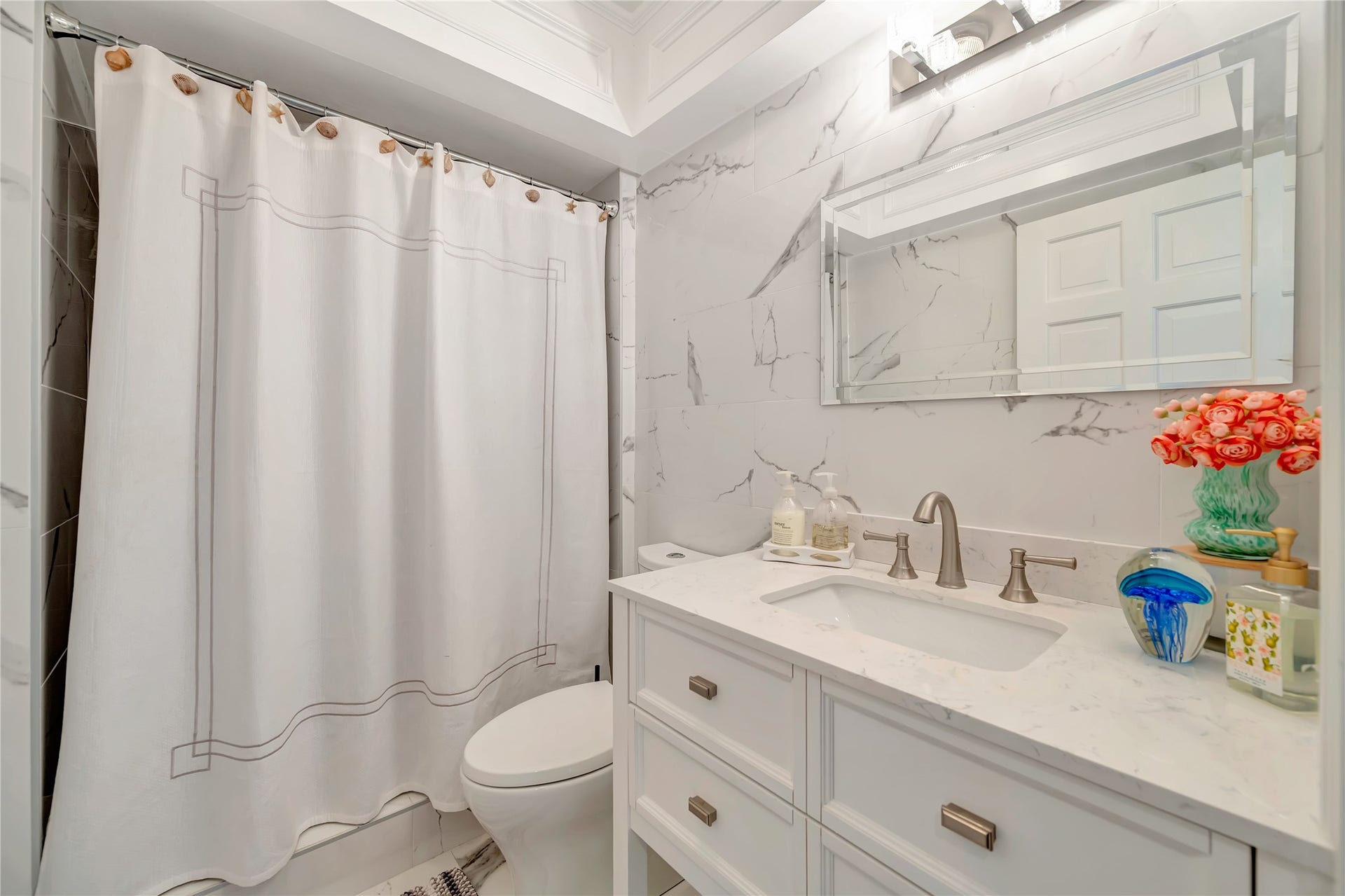 1303 Outrigger, Tiki Island, TX 77554 Bathroom 3
