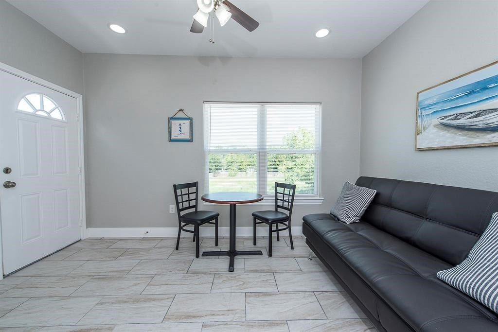 203 6th St, #D, San Leon, TX 77539 Units are fully furnished: Table, Chairs, 2 Flat Screen
Televisions, Serta Queen Bed Mattress, Leather Roll Out
Sofa Sleeper, Dishes / Silverware, Wood Headboard,
Nightstand, Dresser & Artwork.