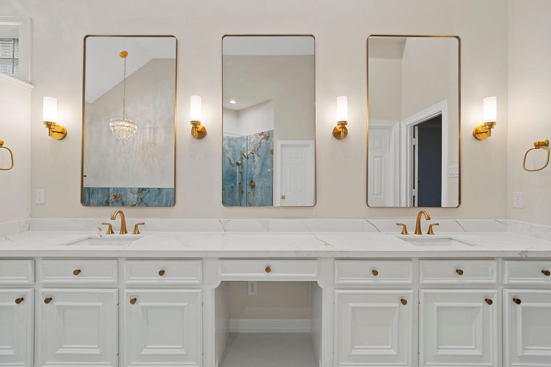 7322 Greatwood Lake Drive, Sugar Land, TX 77479 NEW Semi-frameless mirrors, wall sconce lighting, quartz countertops, plumbing fixtures, and hardware