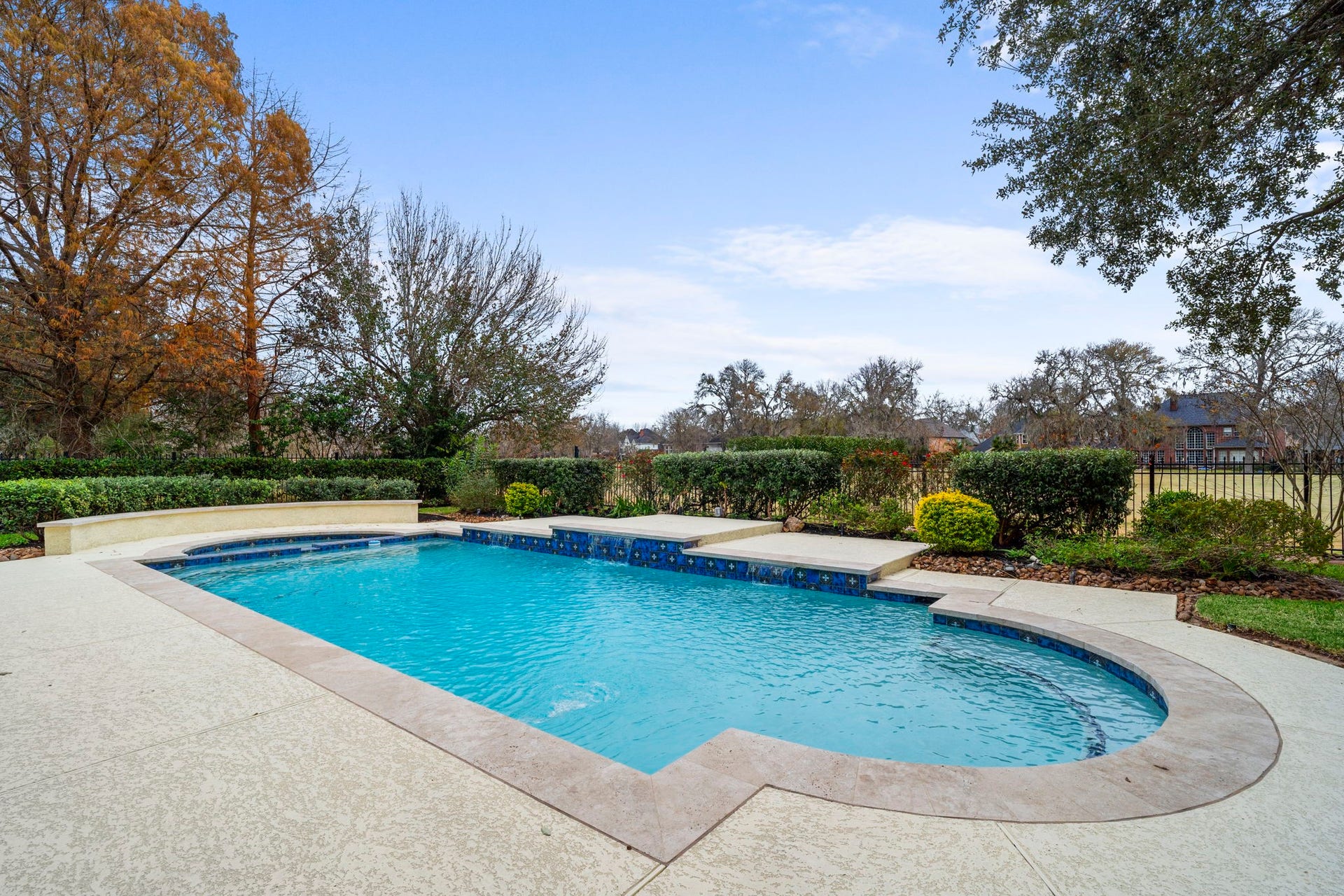 7322 Greatwood Lake Drive, Sugar Land, TX 77479 Year round swimming, sure, I'm HEATED!