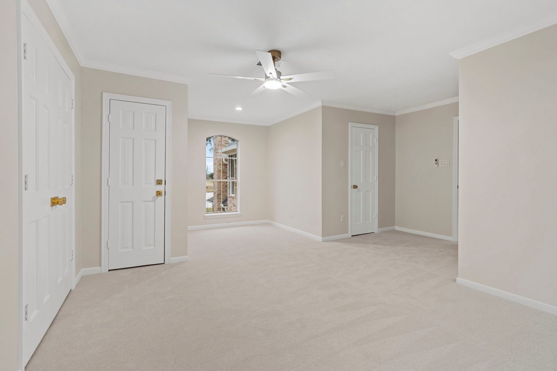 7322 Greatwood Lake Drive, Sugar Land, TX 77479 Could also be a Rec Room or Hobby Room