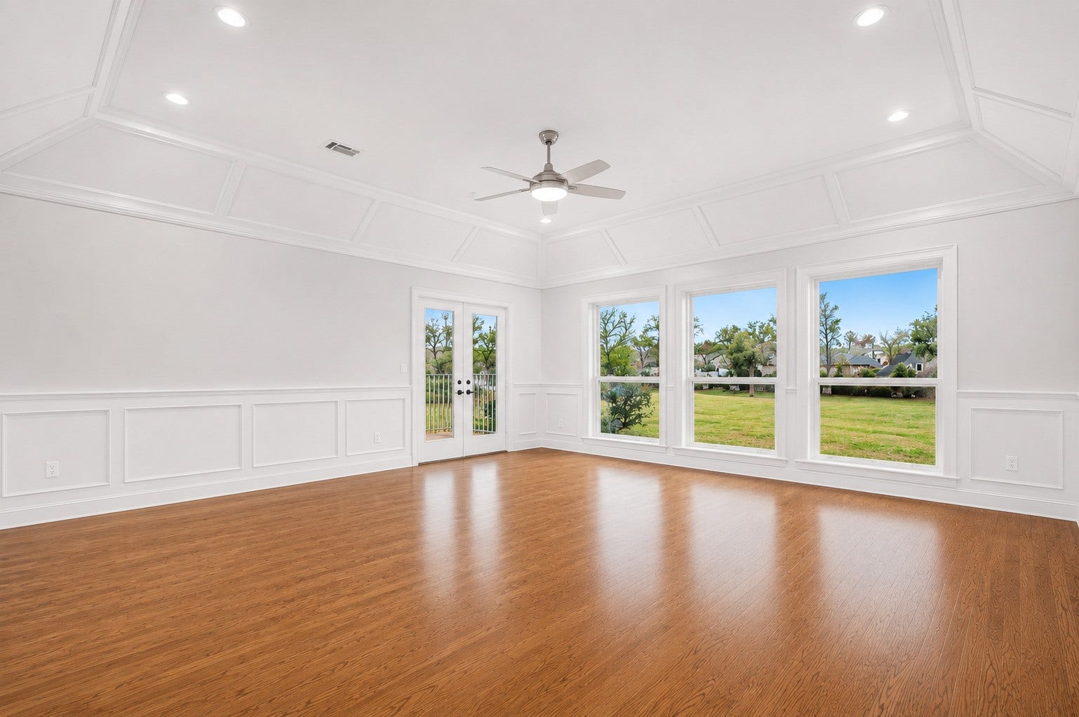7322 Greatwood Lake Drive, Sugar Land, TX 77479 Massive 22X21 Game Room overlooking Hole 2, pool, and Terrace access
