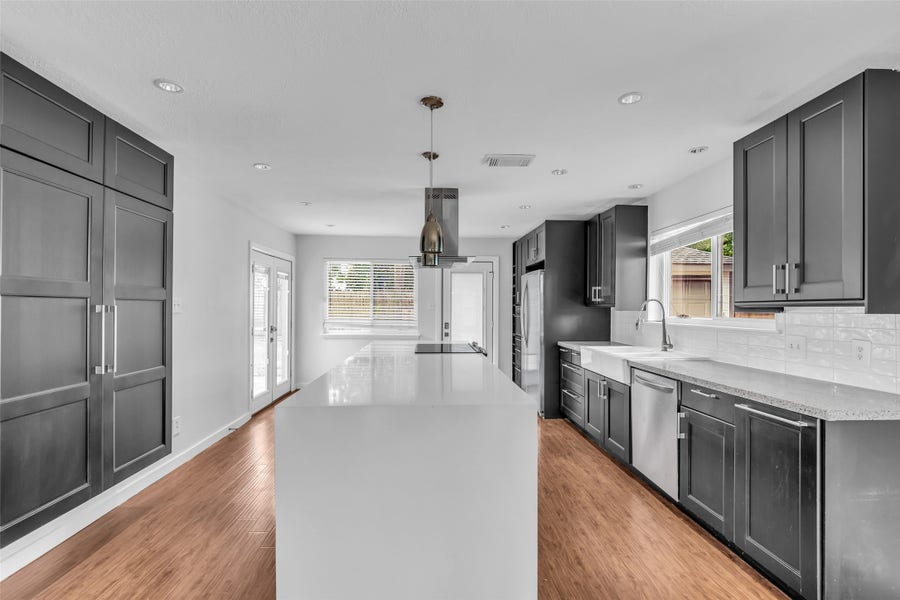 Property photo for 6835 Queensclub Drive, Houston, TX