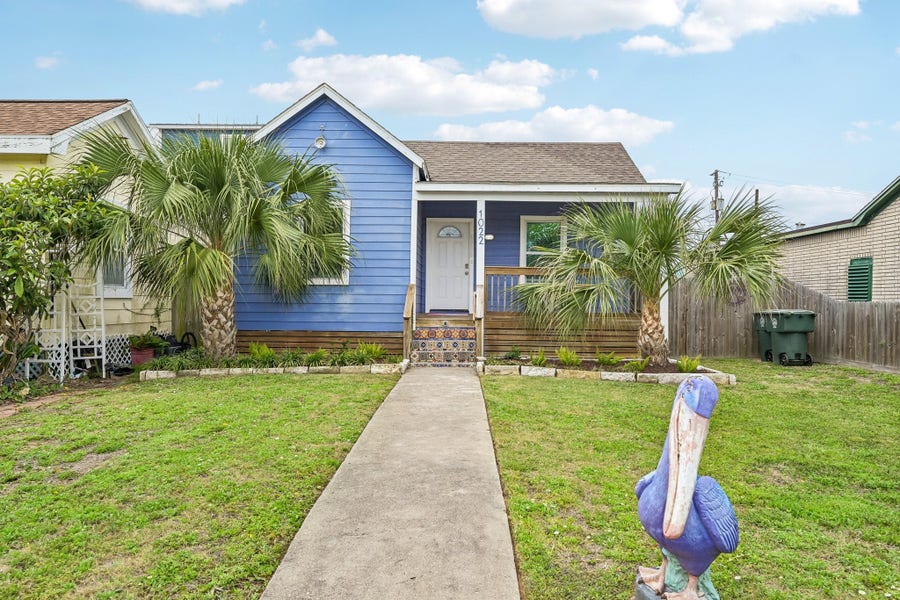 Property photo for 1022 Avenue L, Galveston, TX
