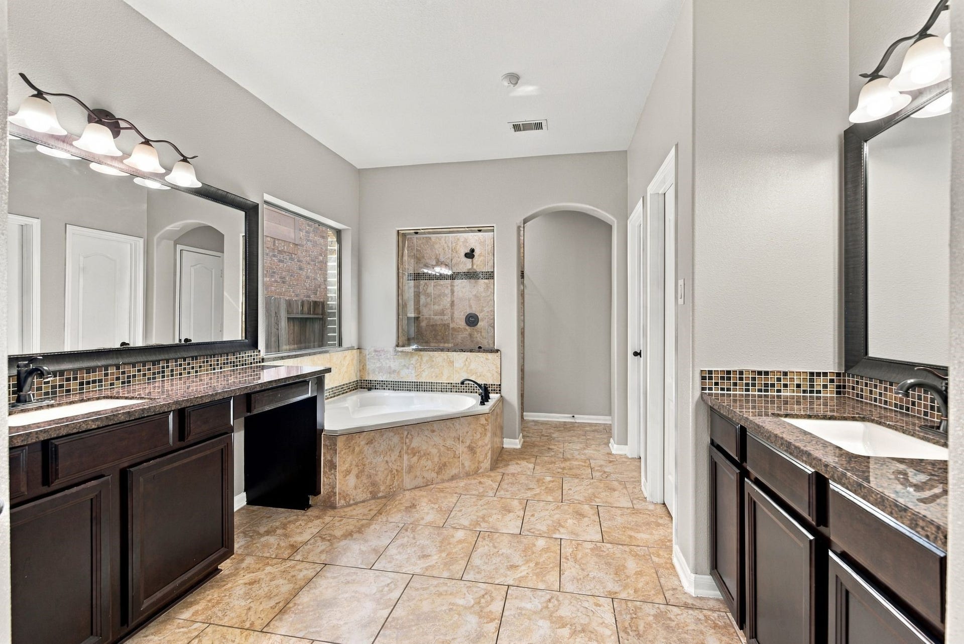 13102 Spear Trail Court, Rosharon, TX 77583 13102 Spear Trail Court, Rosharon, TX 77583