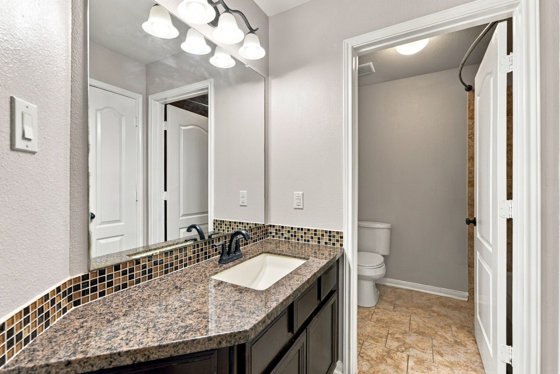 13102 Spear Trail Court, Rosharon, TX 77583 13102 Spear Trail Court, Rosharon, TX 77583