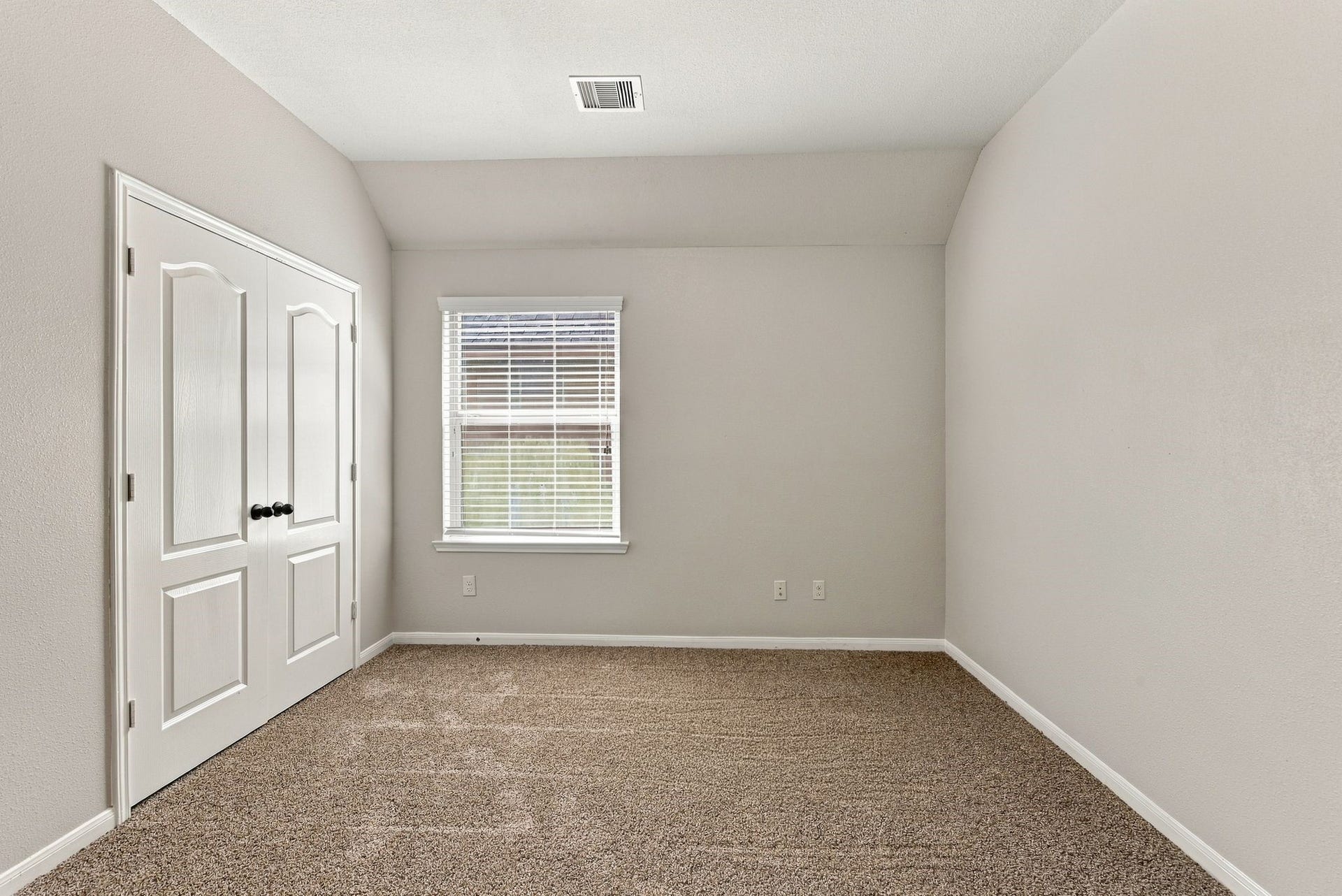 13102 Spear Trail Court, Rosharon, TX 77583 13102 Spear Trail Court, Rosharon, TX 77583