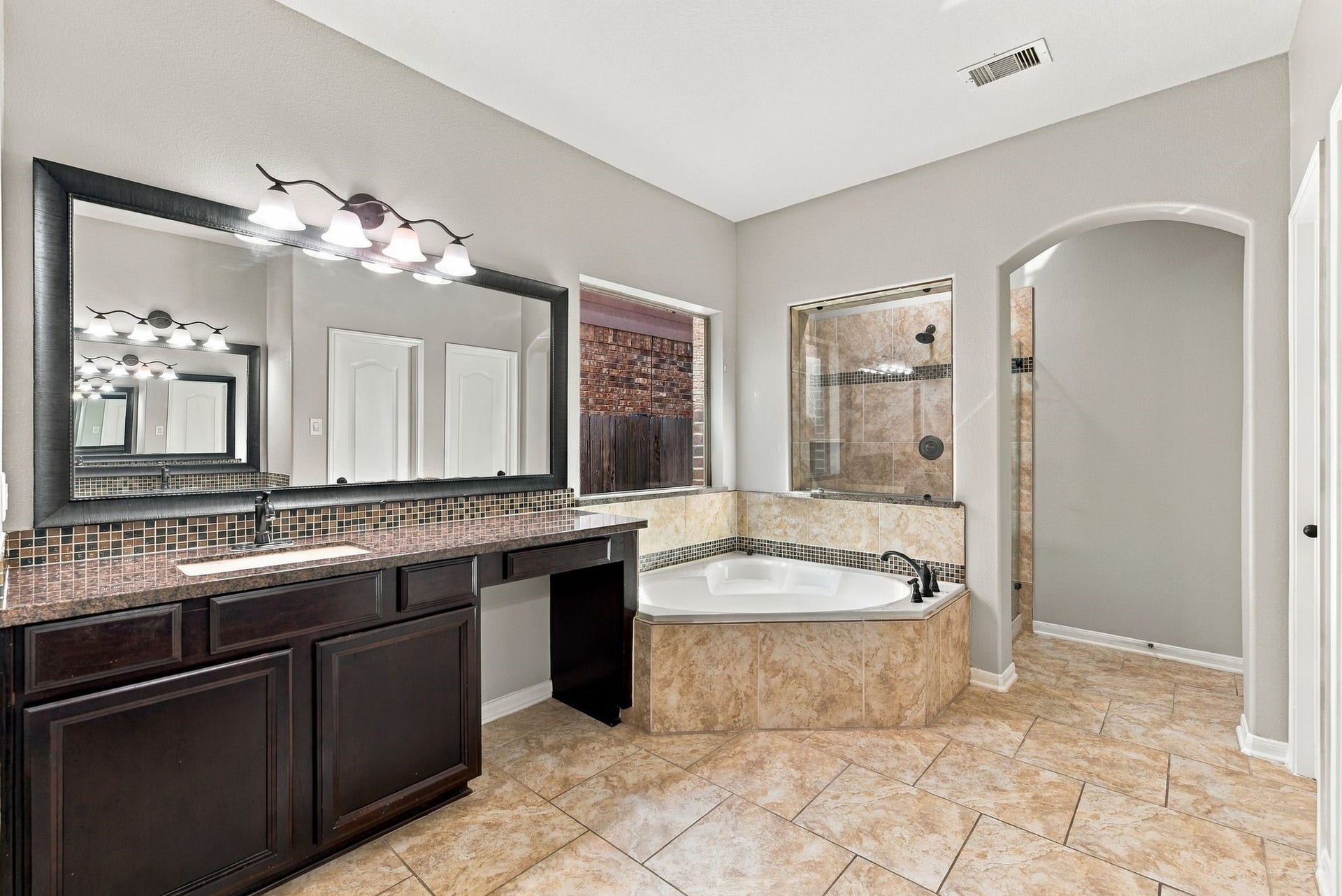 13102 Spear Trail Court, Rosharon, TX 77583 13102 Spear Trail Court, Rosharon, TX 77583