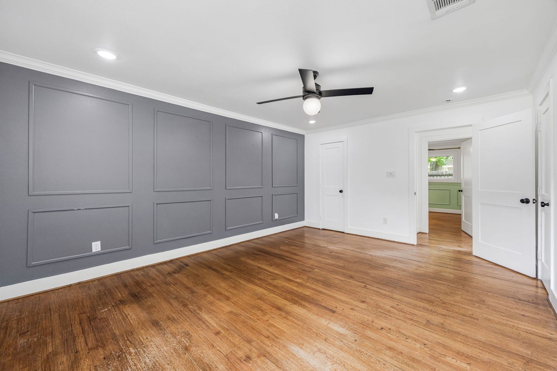 5250 Beechnut Street, Houston, TX 77096 Primary Bedroom