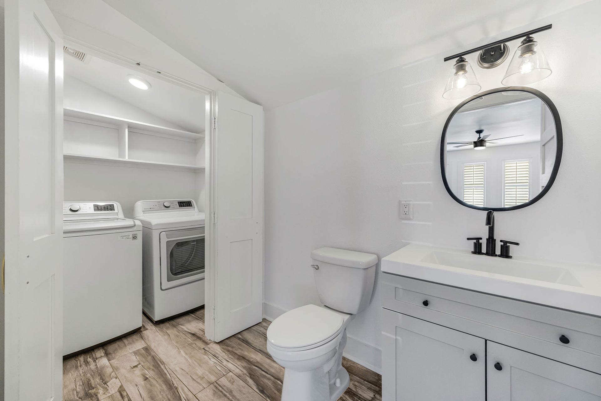 5250 Beechnut Street, Houston, TX 77096 5250 Beechnut Street, Houston, TX 77096