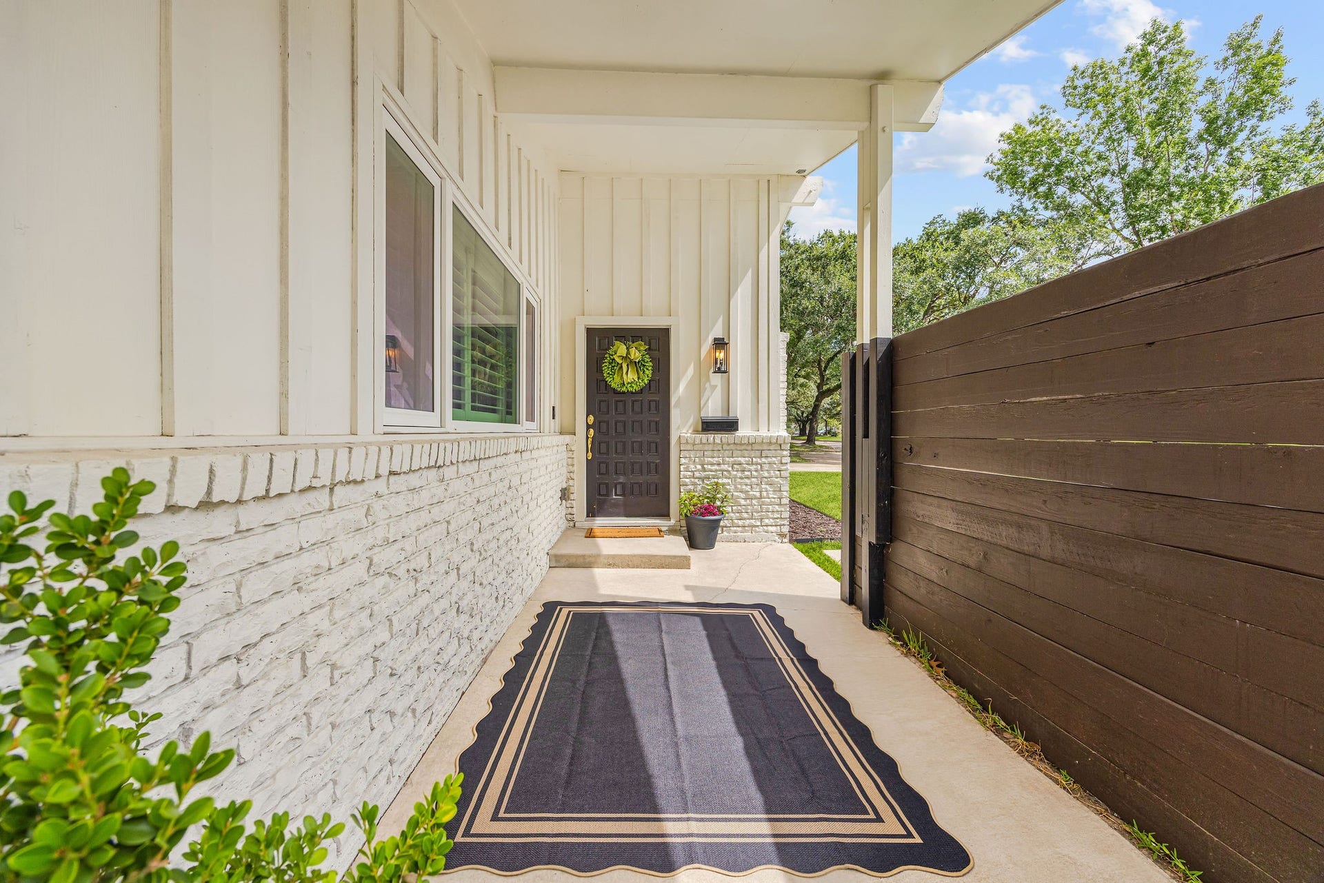 5250 Beechnut Street, Houston, TX 77096 Beautiful front entry