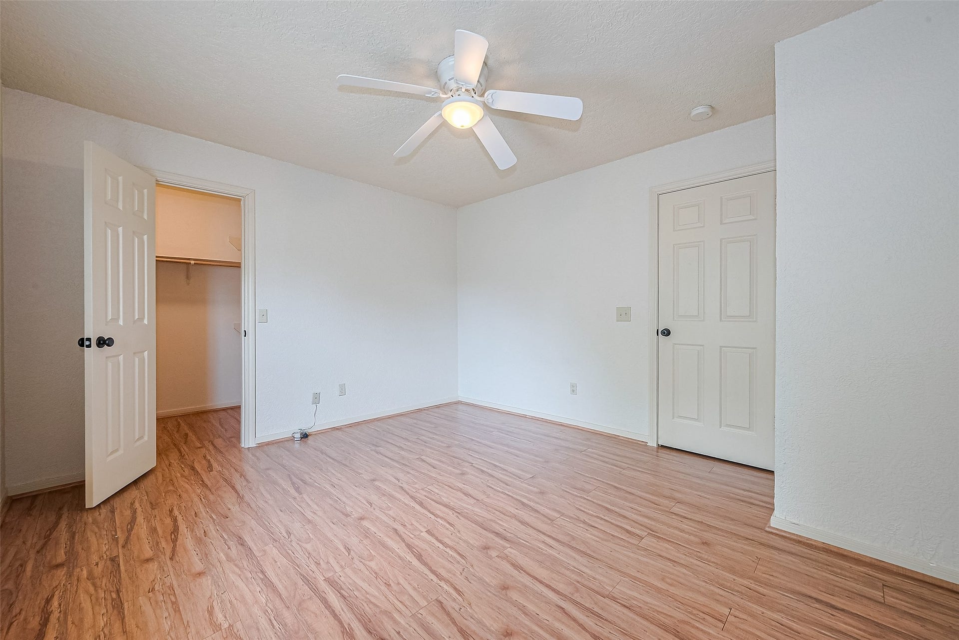 3614 Bee Bayou Lane, Sugar Land, TX 77479 Secondary bedroom on 2/F