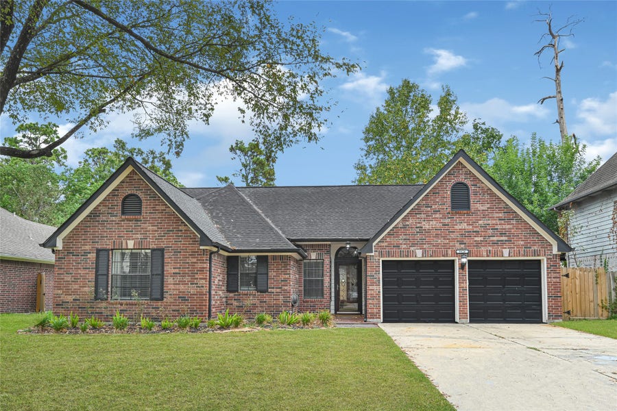 Property photo for 8626 Summit Pines Drive, Humble, TX