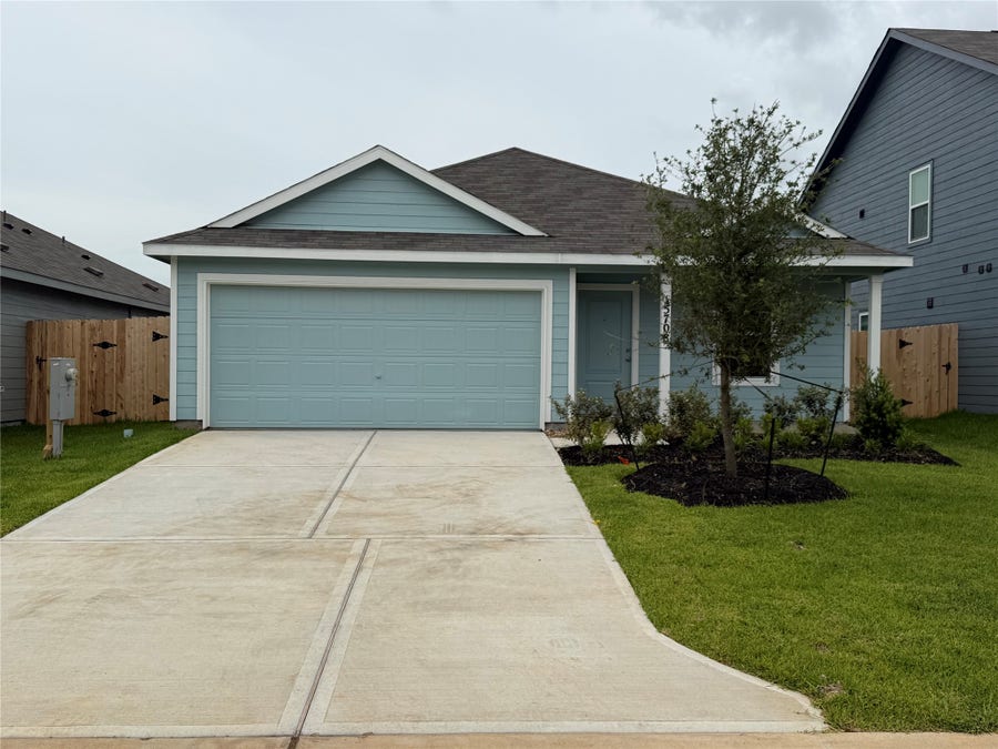 Property photo for 15708 Plum Brook Drive, Conroe, TX