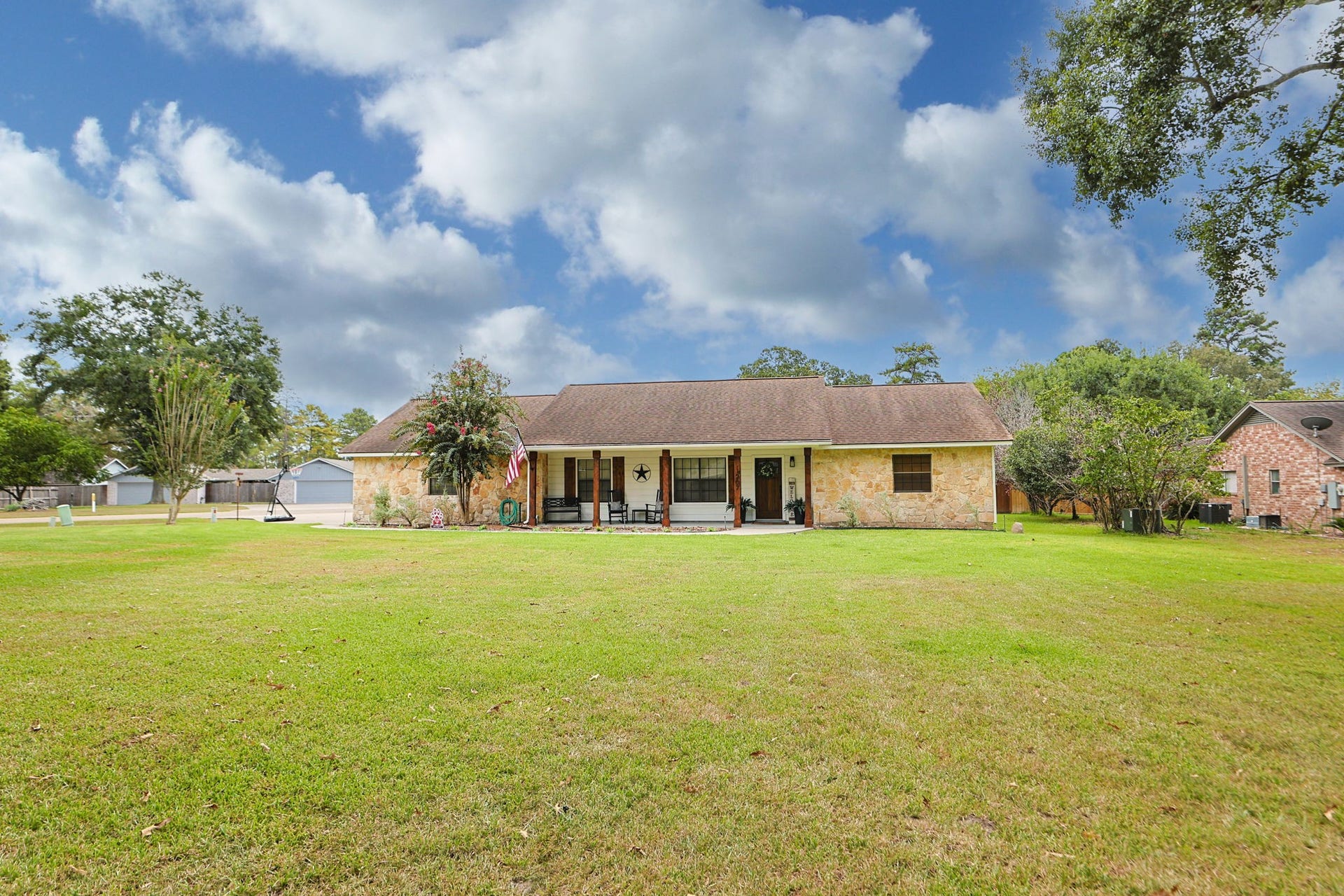 1207 Gail Drive, Pinehurst, TX 77362 1207 Gail Drive, Pinehurst, TX 77362