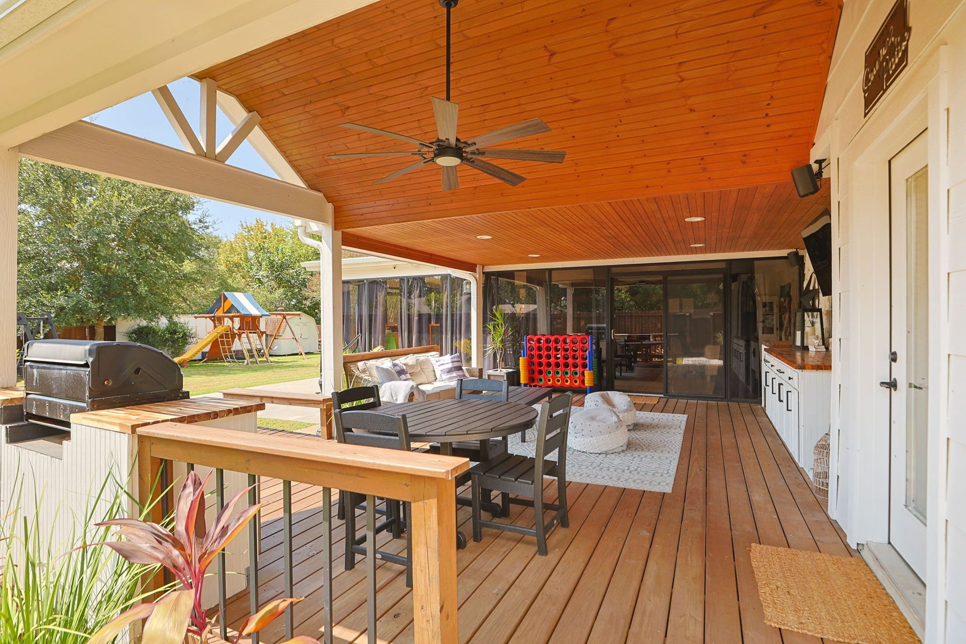 1207 Gail Drive, Pinehurst, TX 77362 1207 Gail Drive, Pinehurst, TX 77362