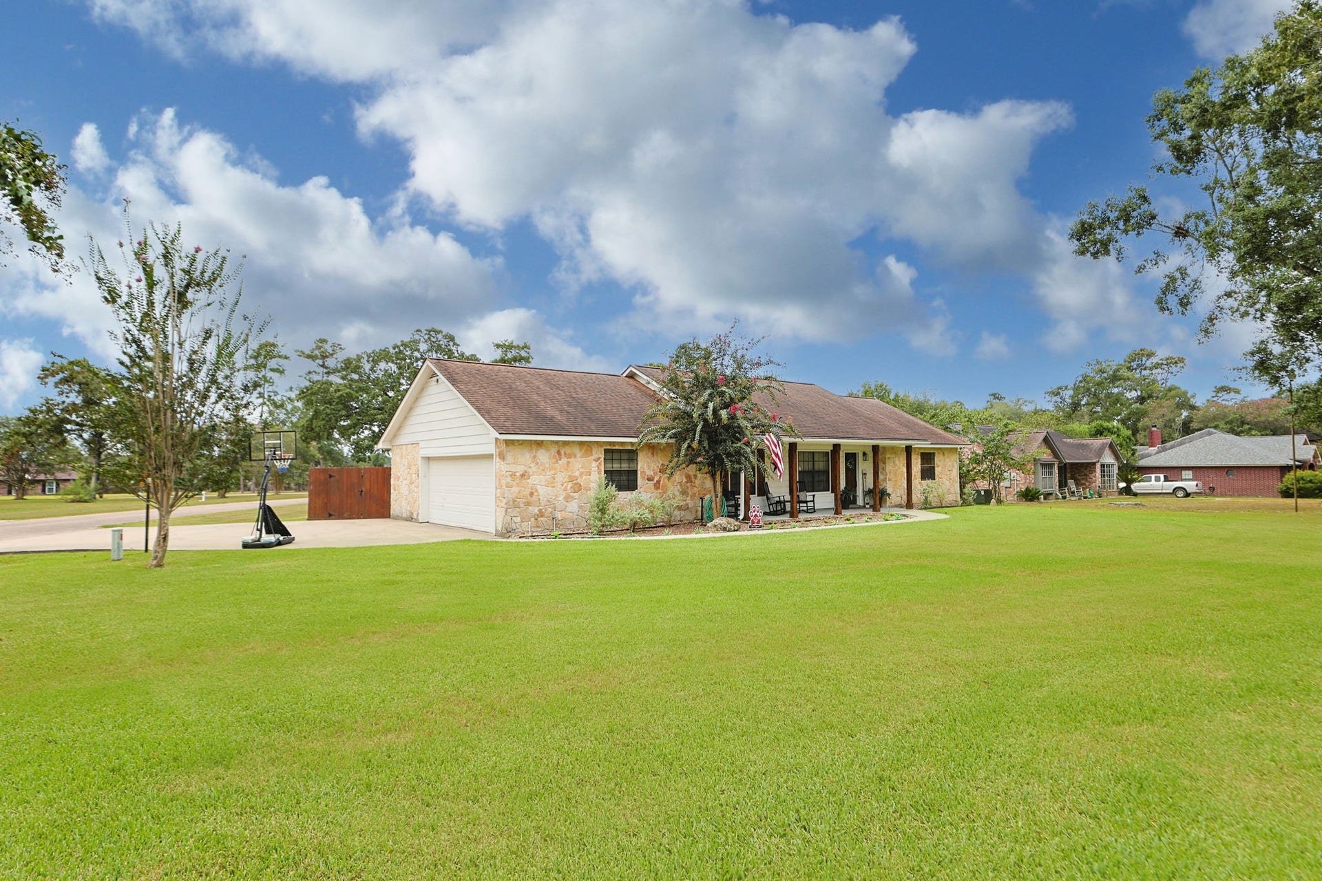 1207 Gail Drive, Pinehurst, TX 77362 1207 Gail Drive, Pinehurst, TX 77362