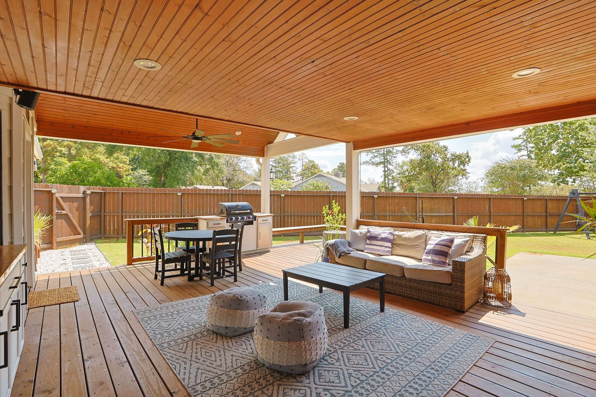 1207 Gail Drive, Pinehurst, TX 77362 1207 Gail Drive, Pinehurst, TX 77362
