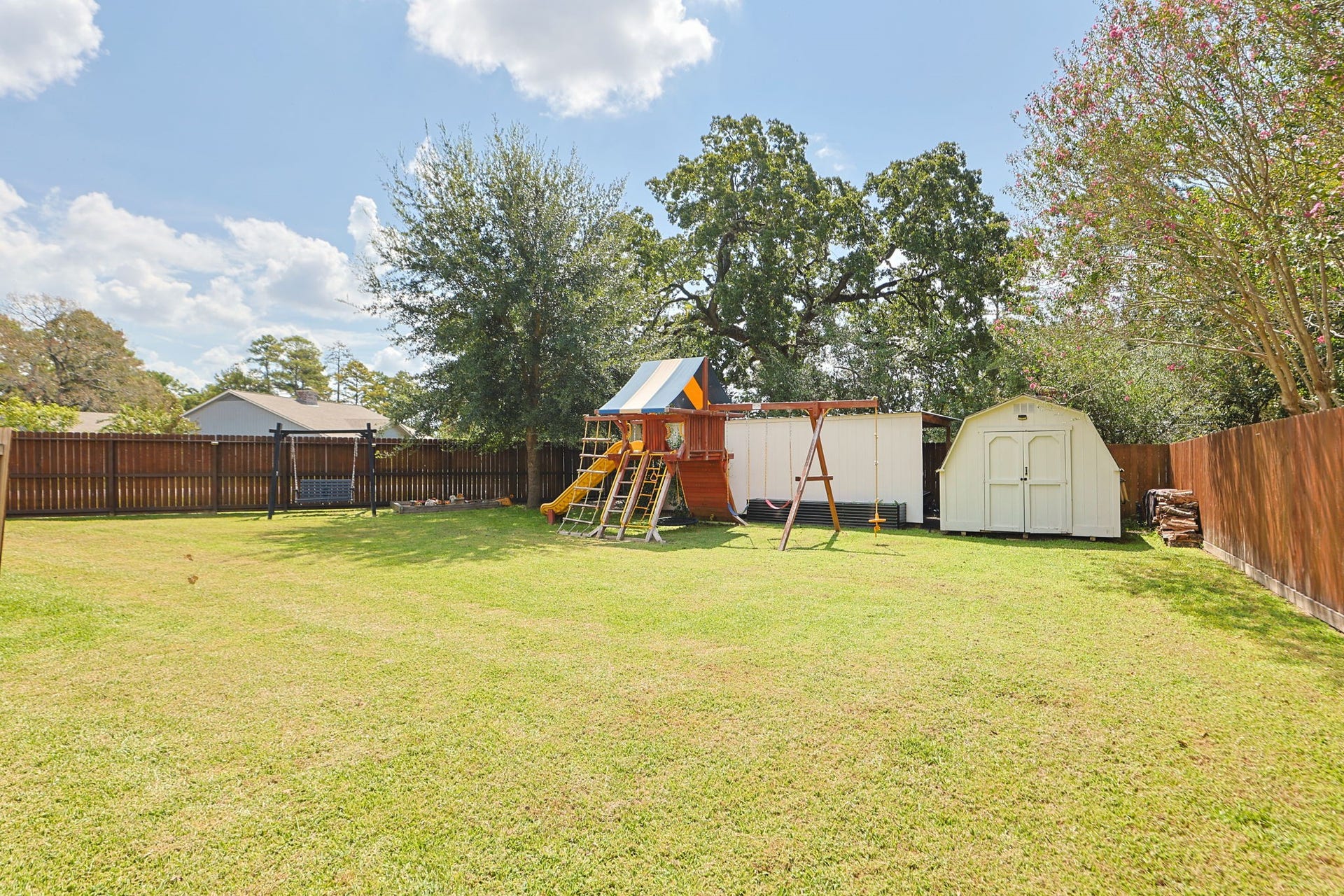 1207 Gail Drive, Pinehurst, TX 77362 1207 Gail Drive, Pinehurst, TX 77362