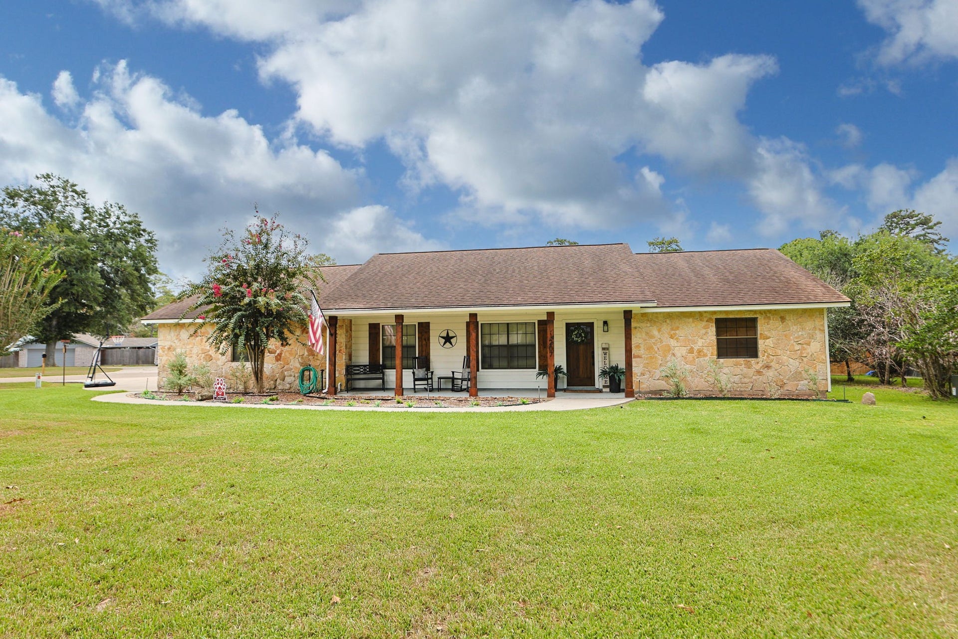 1207 Gail Drive, Pinehurst, TX 77362 1207 Gail Drive, Pinehurst, TX 77362