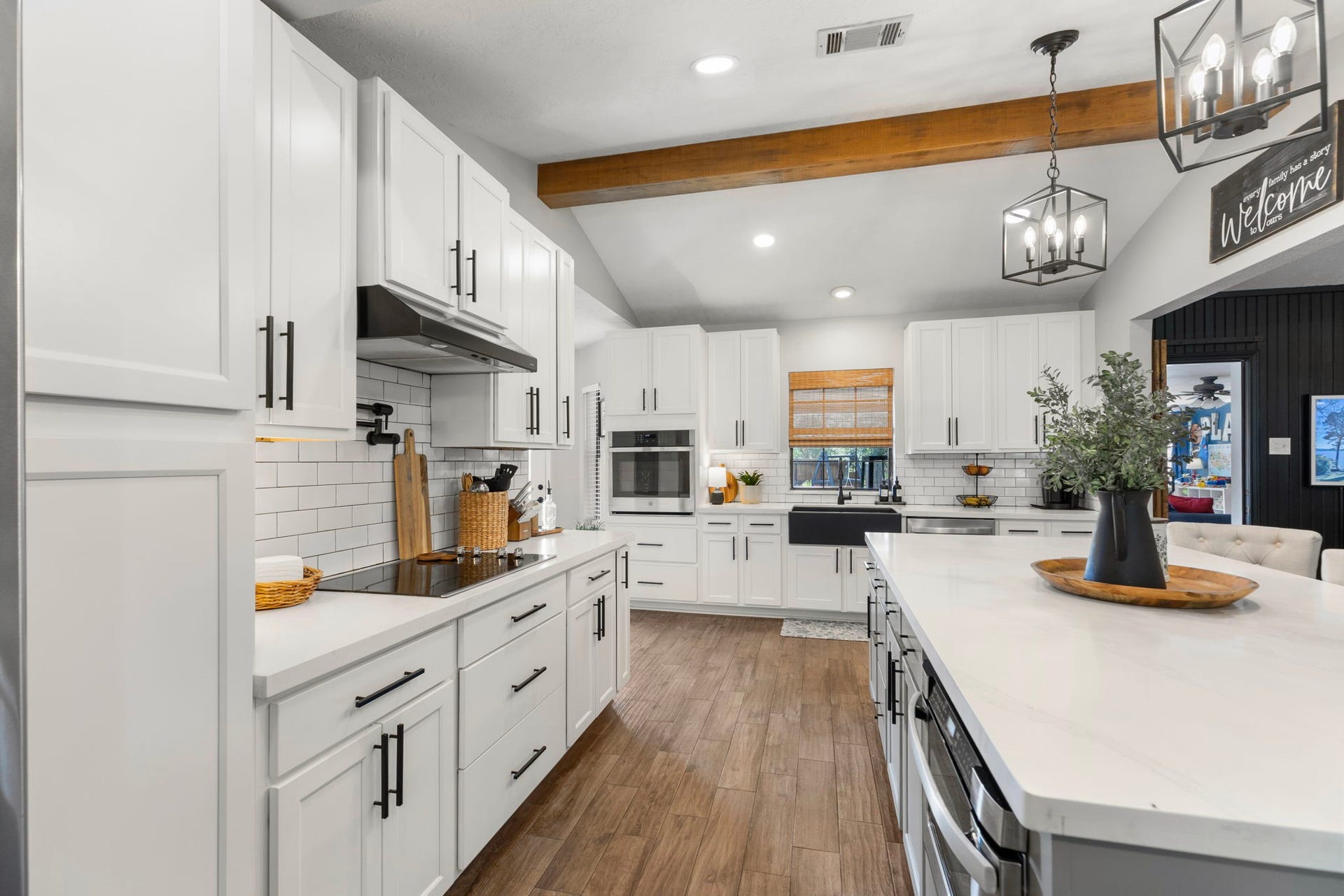 1207 Gail Drive, Pinehurst, TX 77362 1207 Gail Drive, Pinehurst, TX 77362