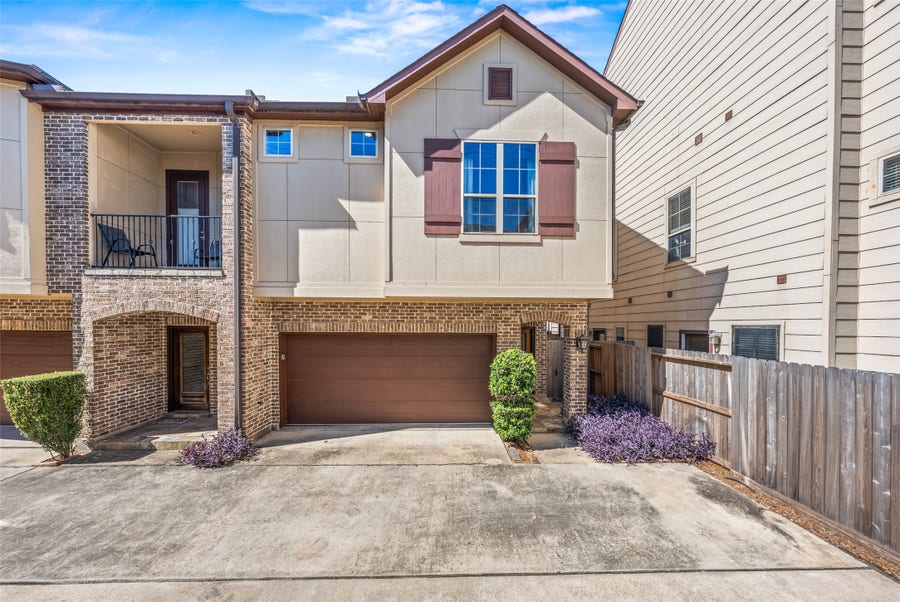 Property photo for 1218 Sampson Street, Houston, TX