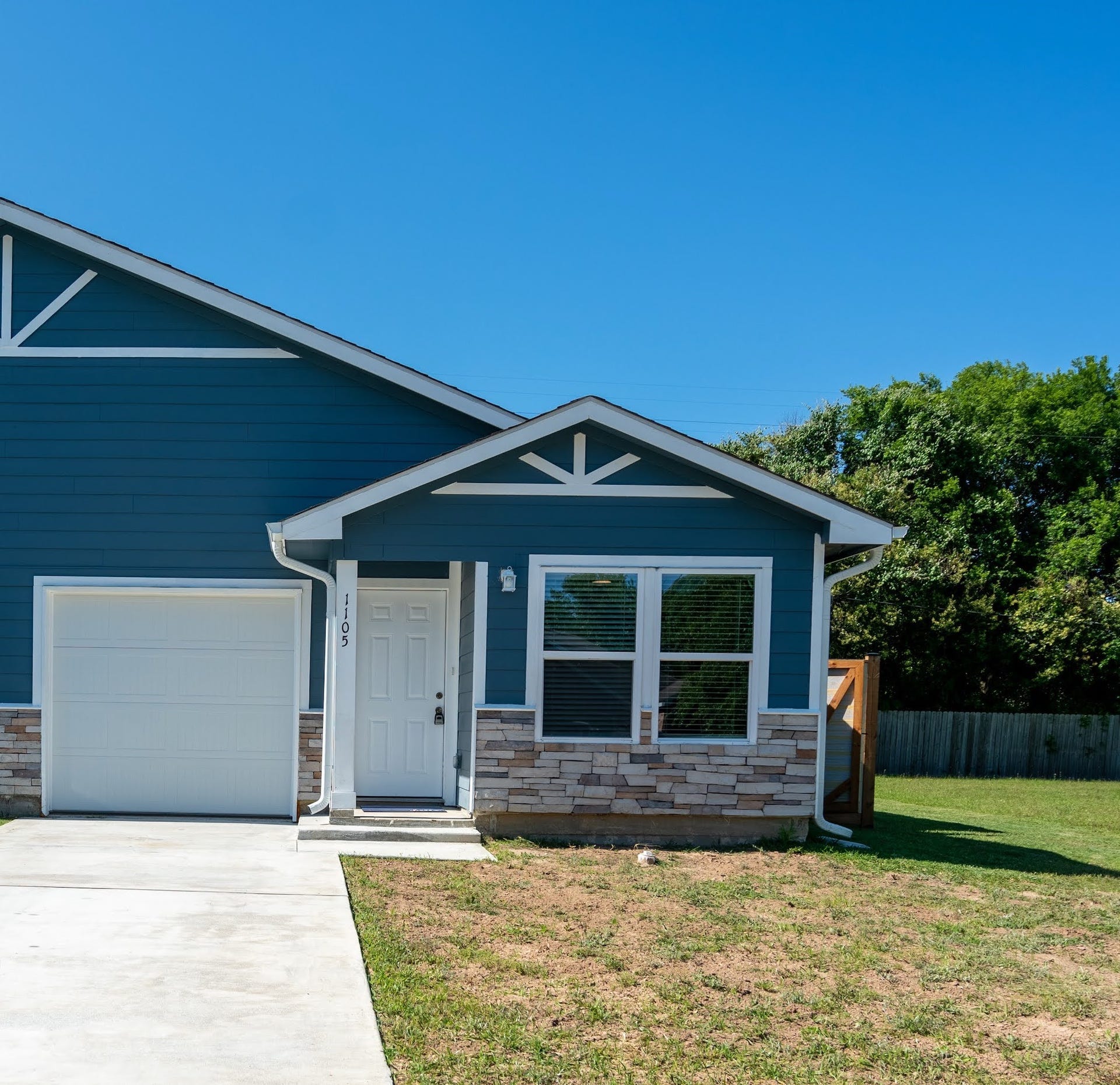 1105 Robert Street, Baytown, TX 77521 1105 Robert Street, Baytown, TX 77521
