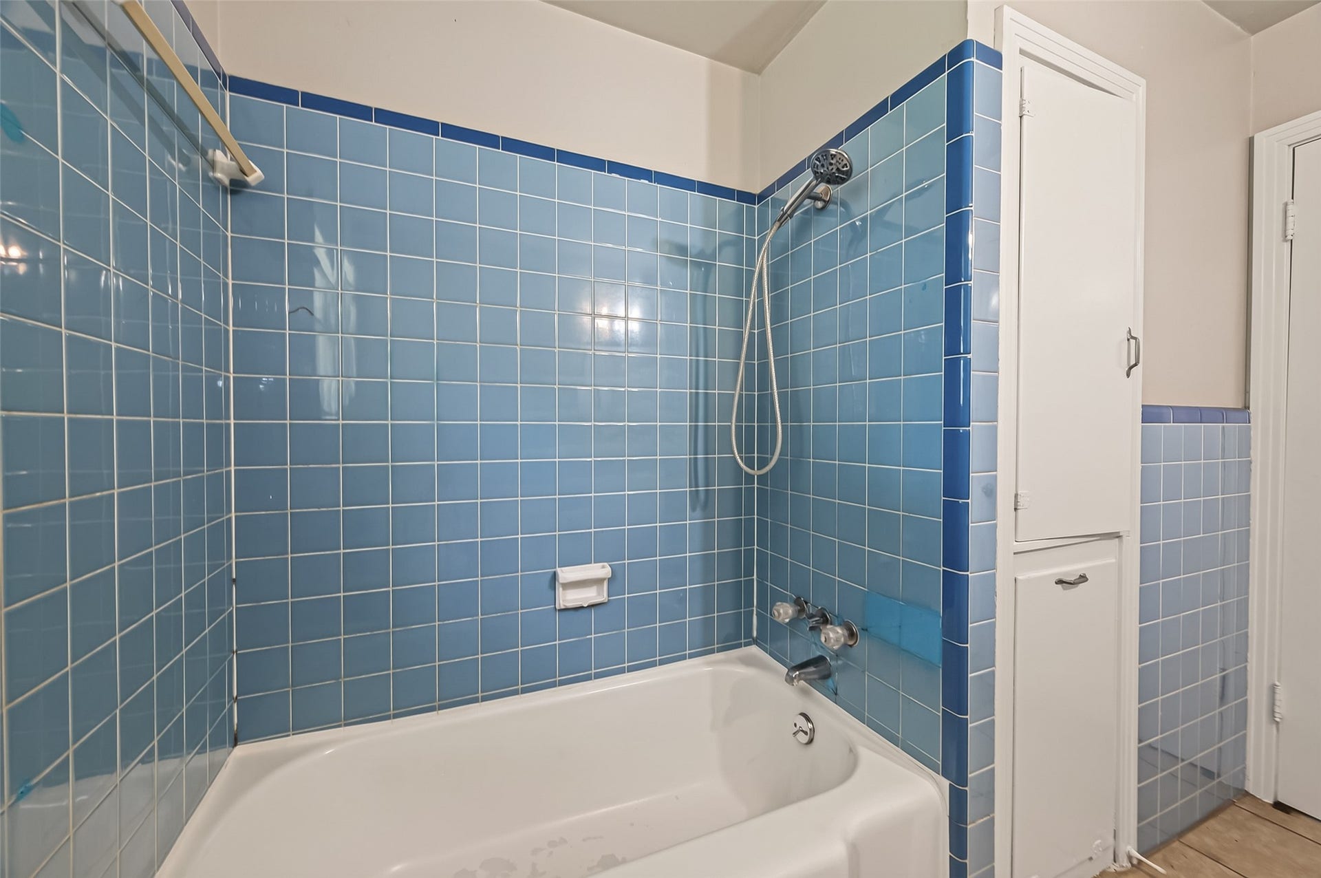 8022 White Avenue, Hitchcock, TX 77563 8022 White Avenue, Hitchcock, TX 77563