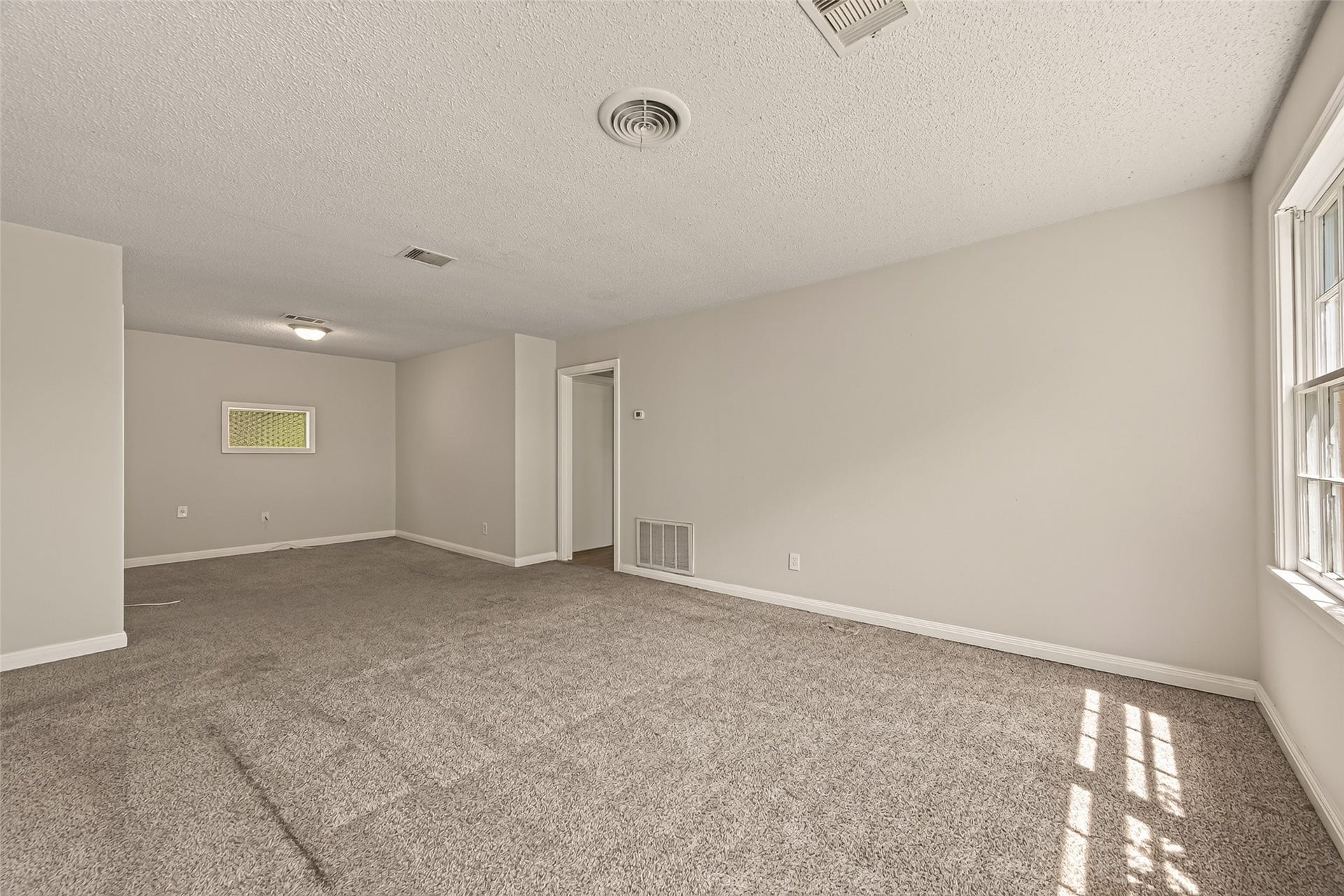 8022 White Avenue, Hitchcock, TX 77563 8022 White Avenue, Hitchcock, TX 77563