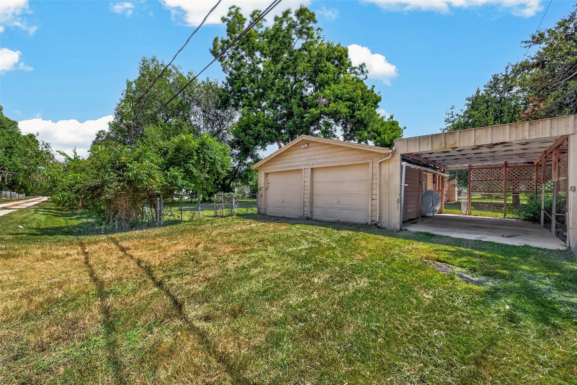 8022 White Avenue, Hitchcock, TX 77563 8022 White Avenue, Hitchcock, TX 77563