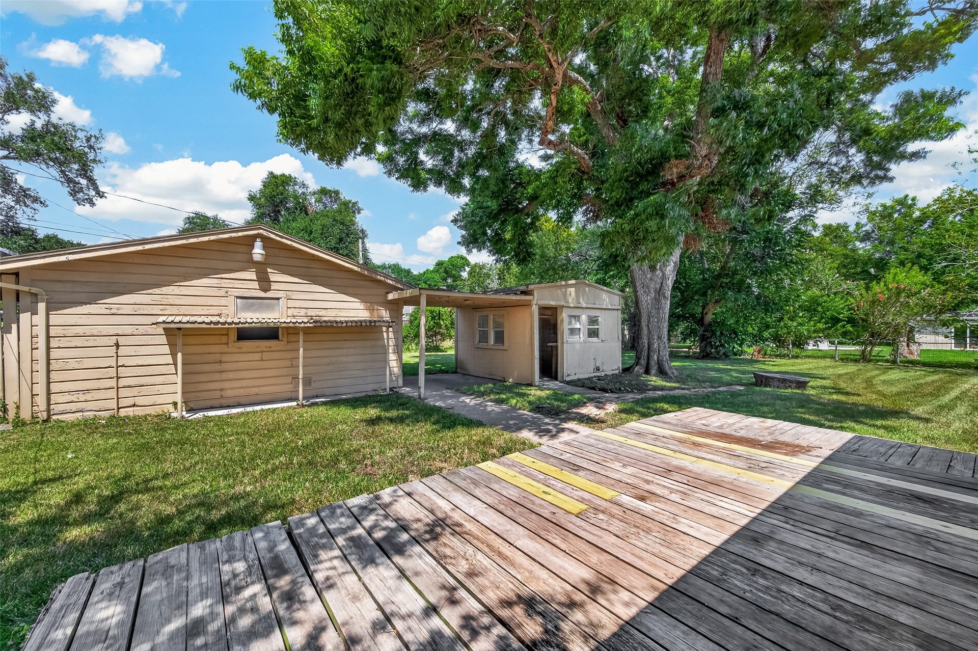8022 White Avenue, Hitchcock, TX 77563 8022 White Avenue, Hitchcock, TX 77563
