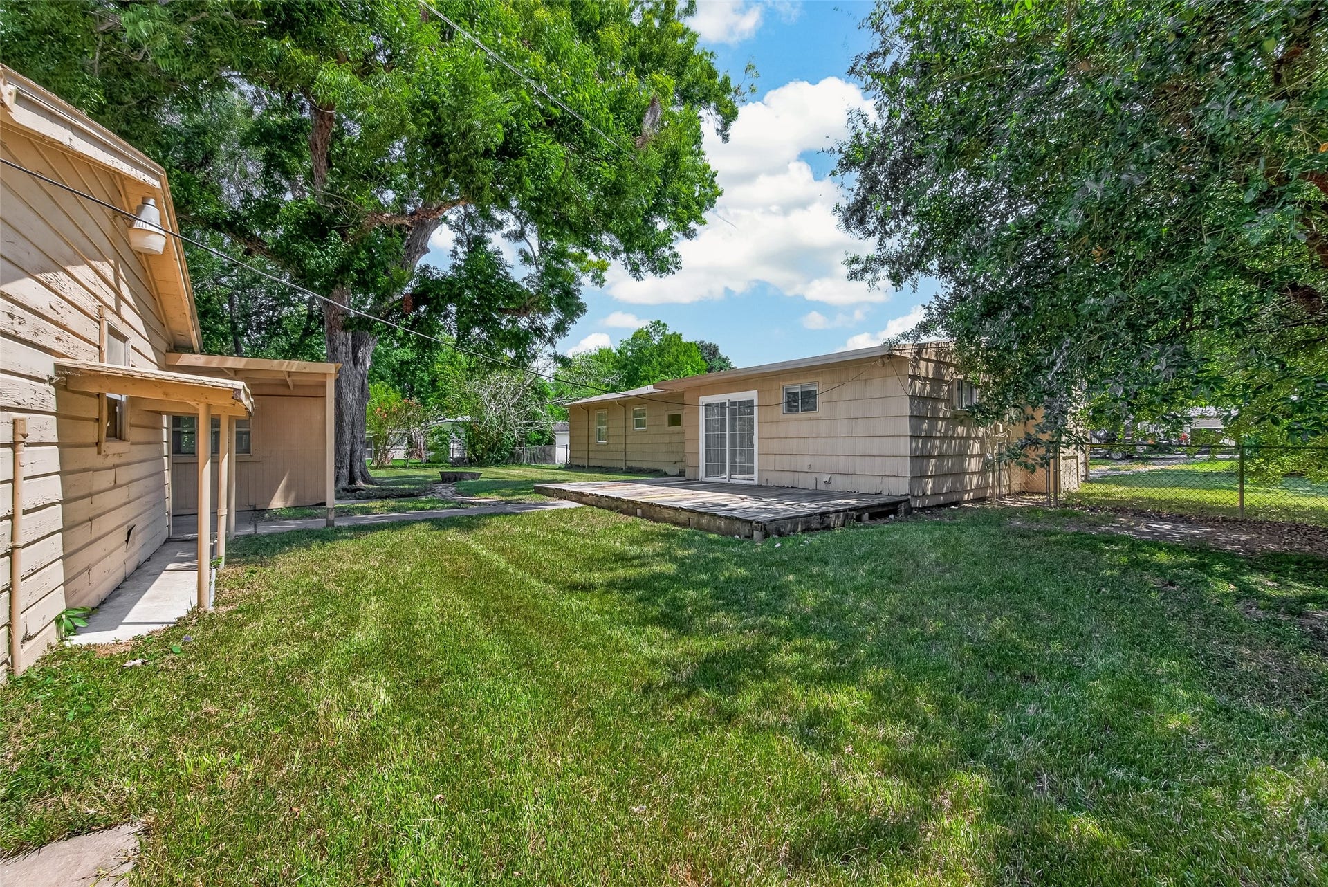 8022 White Avenue, Hitchcock, TX 77563 8022 White Avenue, Hitchcock, TX 77563