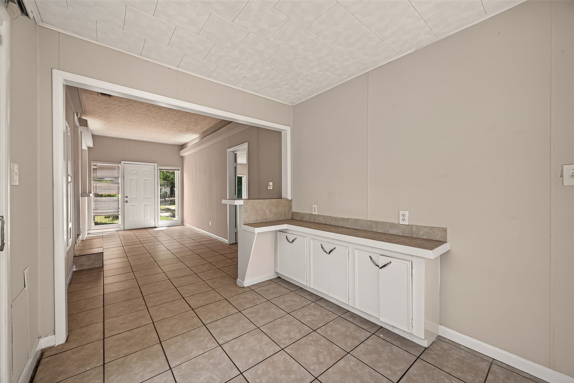 8022 White Avenue, Hitchcock, TX 77563 8022 White Avenue, Hitchcock, TX 77563