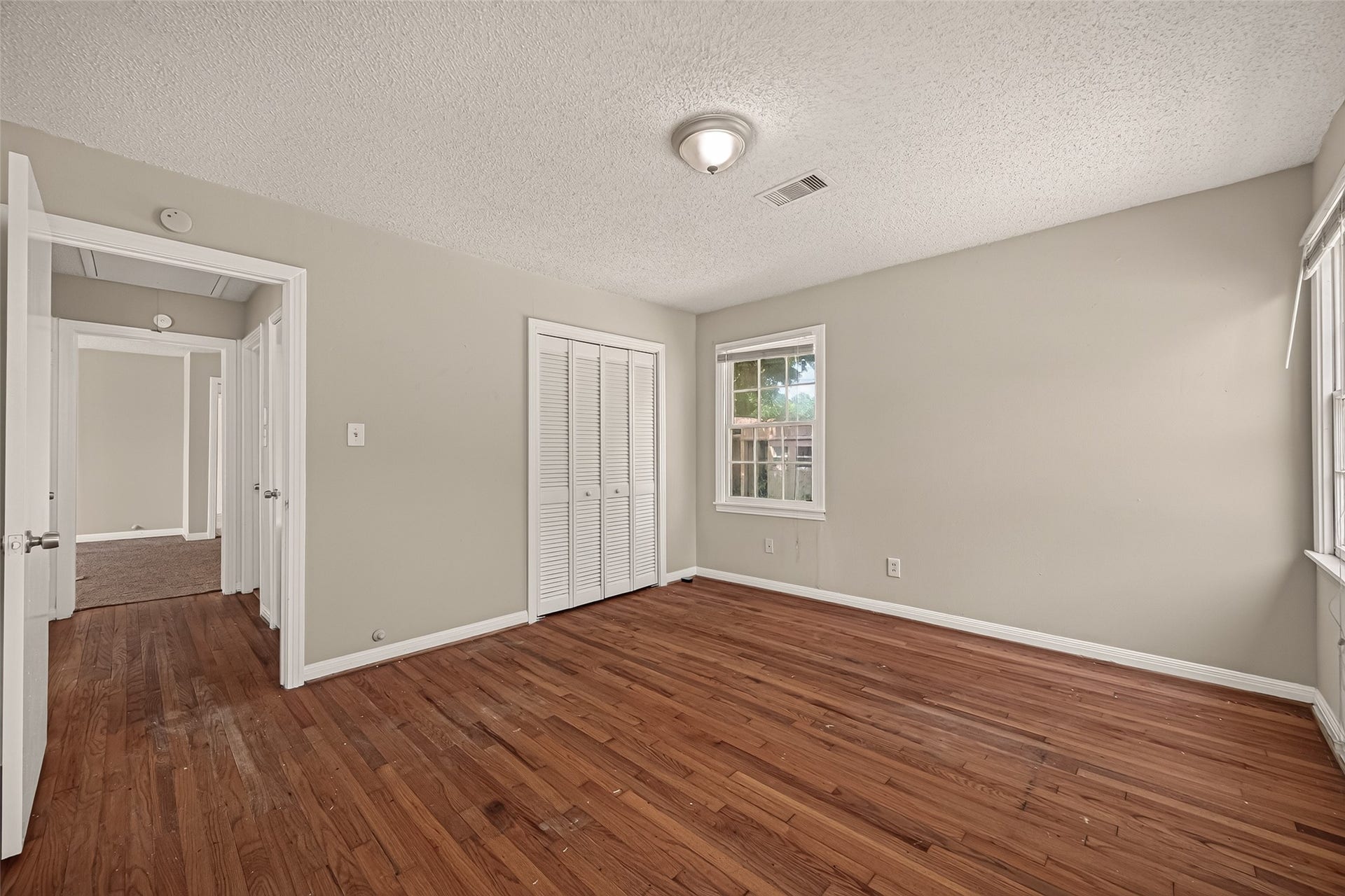 8022 White Avenue, Hitchcock, TX 77563 8022 White Avenue, Hitchcock, TX 77563