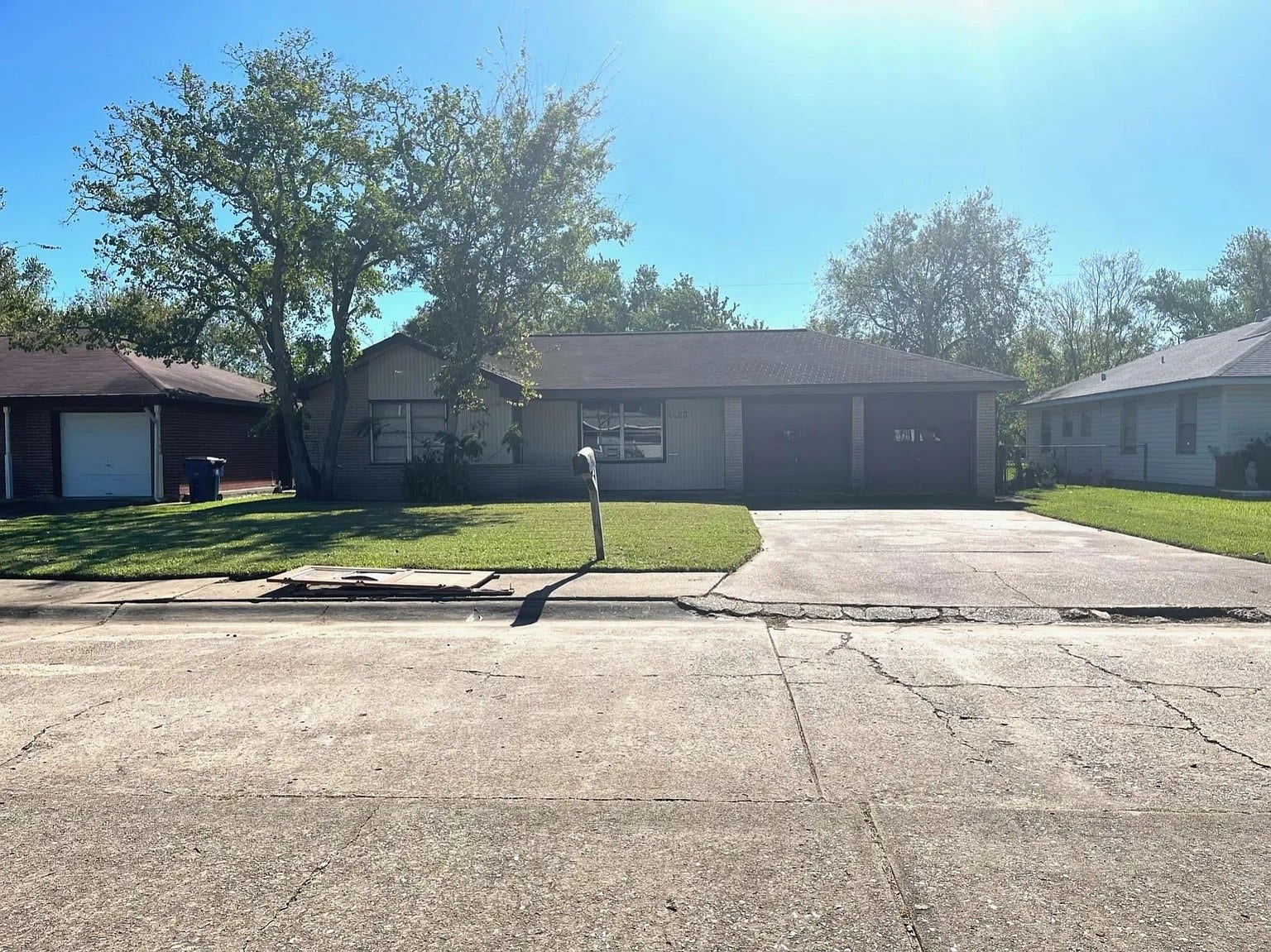 1423 W 10th Street, Freeport, TX 77541