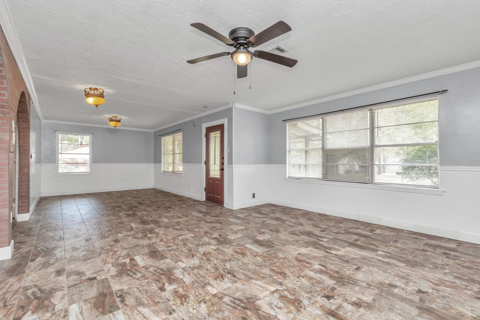 602 Everett Street, Conroe, TX 77301