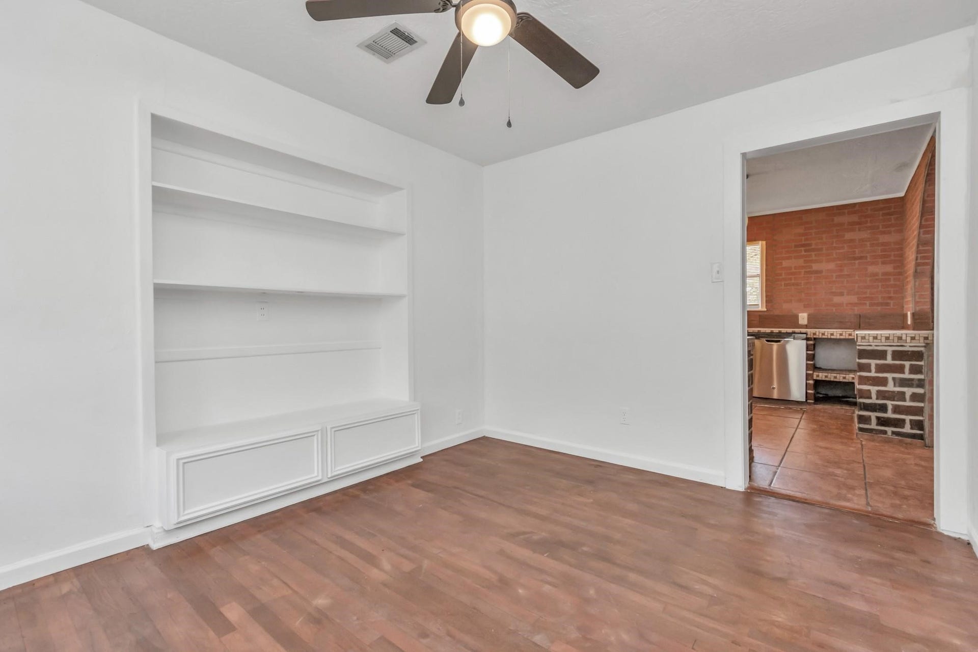 602 Everett Street, Conroe, TX 77301