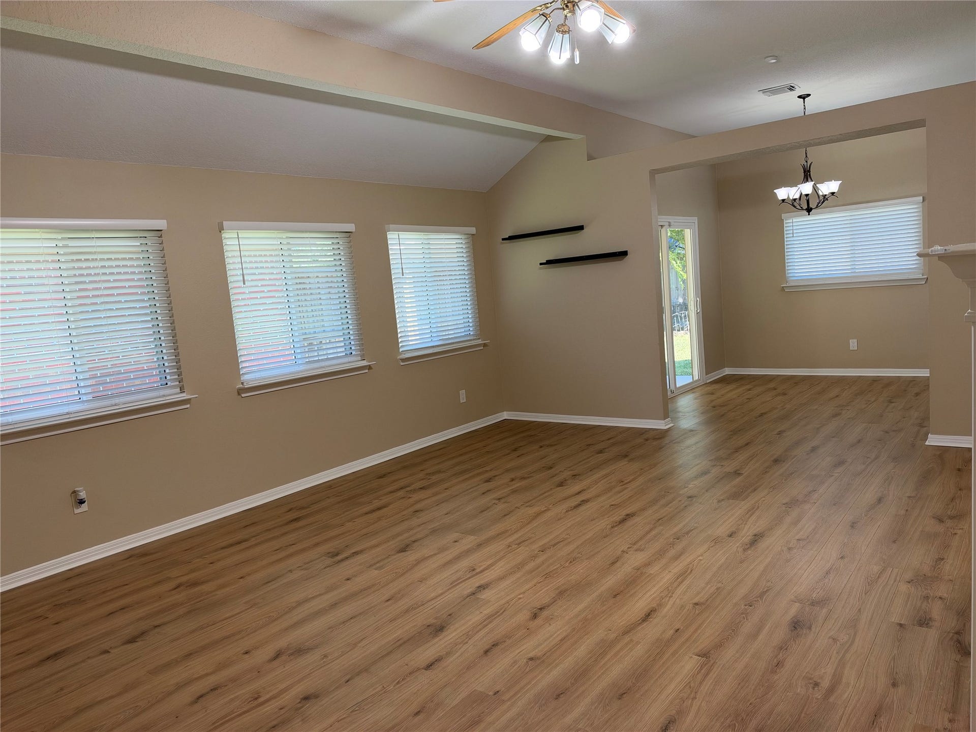 8118 Catalpa Street, Texas City, TX 77591 8118 Catalpa Street, Texas City, TX 77591
