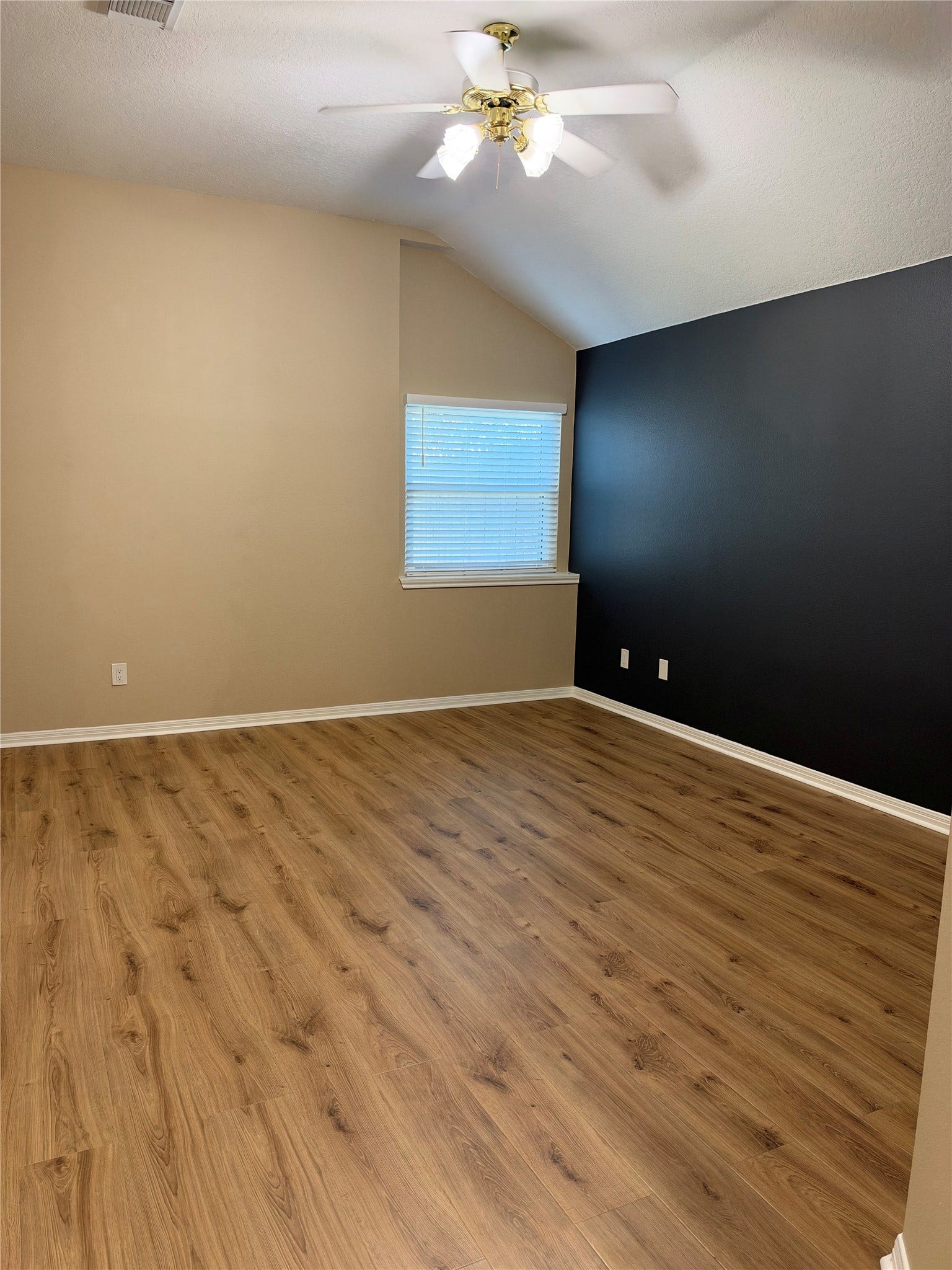 8118 Catalpa Street, Texas City, TX 77591 Primary Bedroom