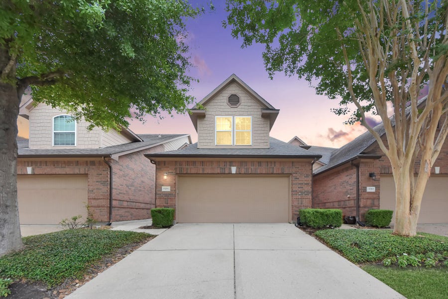 Property photo for 1251 Glenwood Canyon Lane, Houston, TX