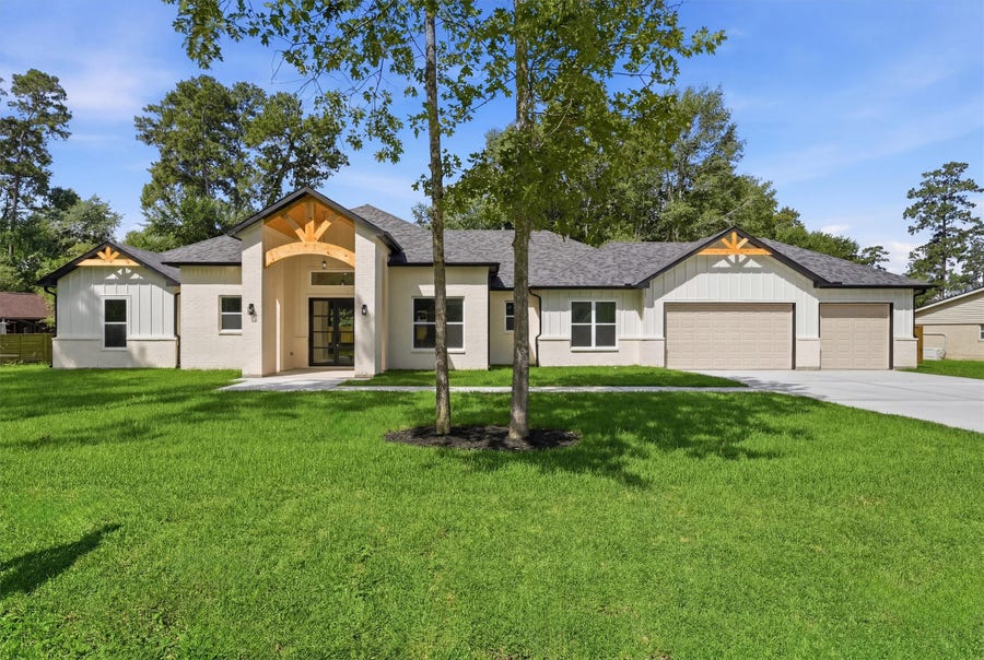 Property photo for 114 Magnolia Bend, Roman Forest, TX