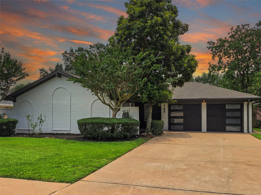 Property photo for 145 Dogwood St Street, Sugar Land, TX