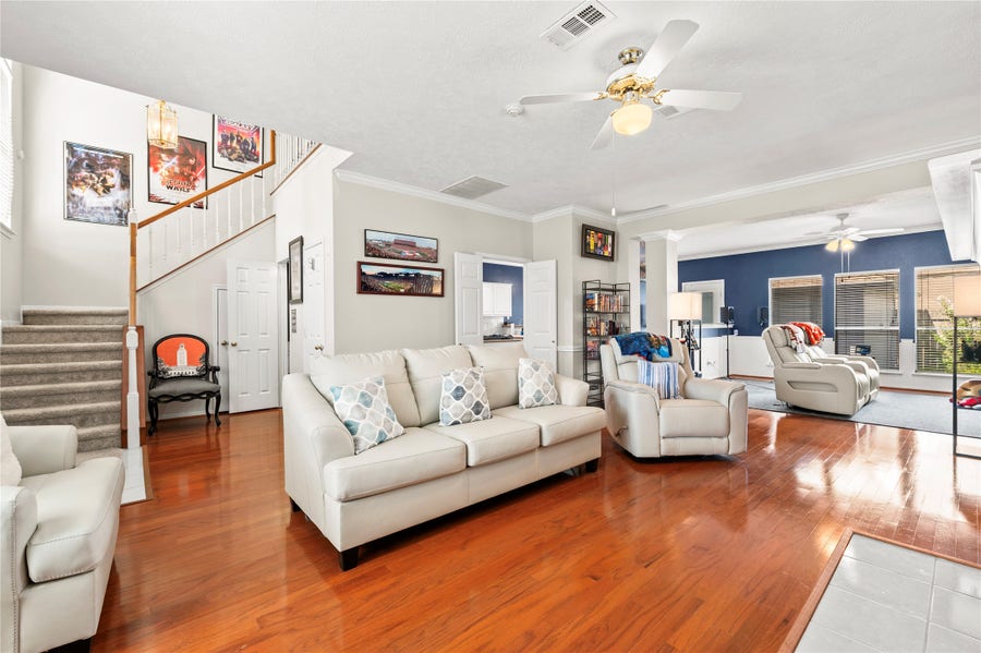 Property photo for 1289 El Camino Village Drive, Houston, TX