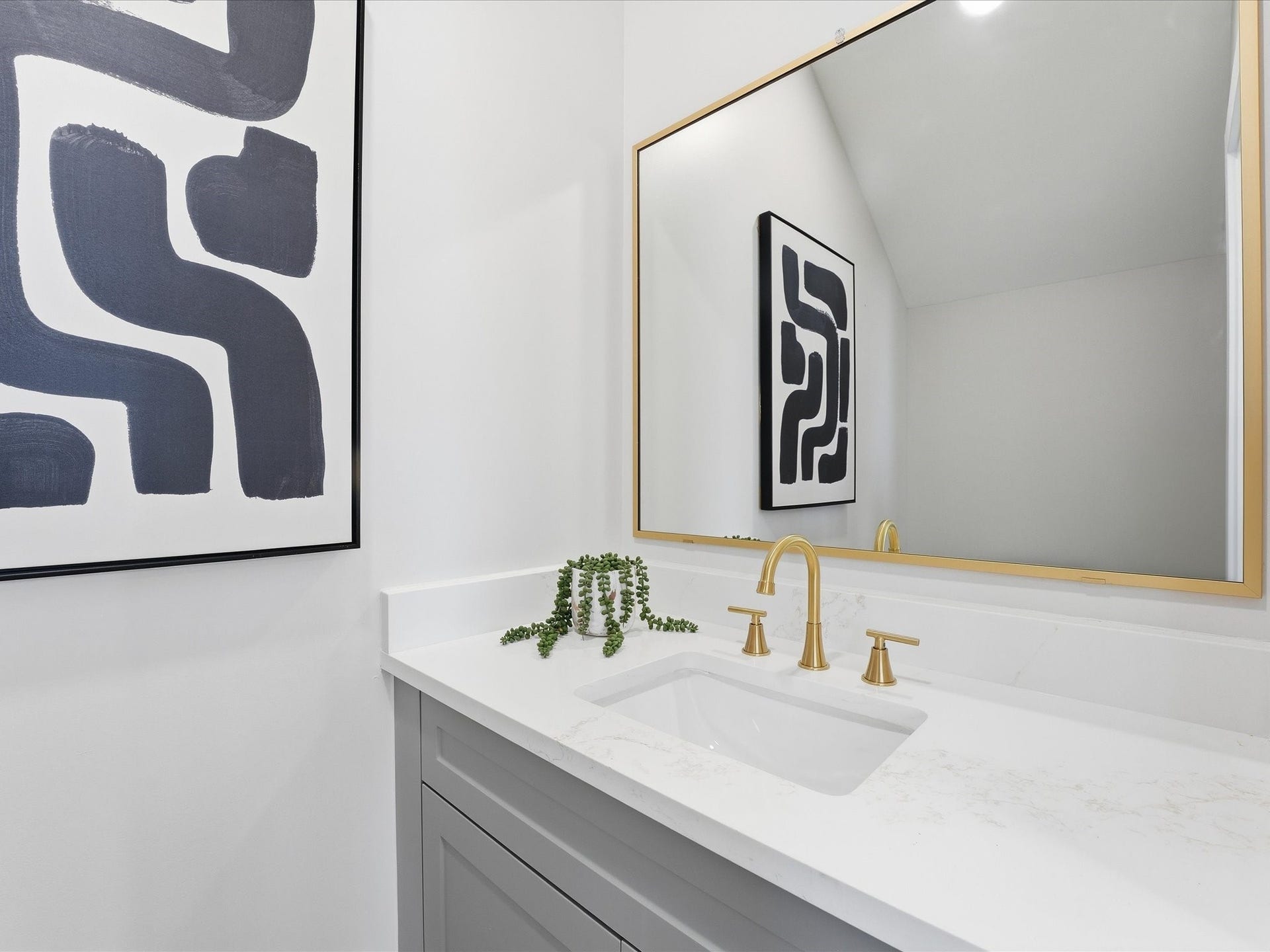 2306 Langley Road, Houston, TX 77093 Half Bath
