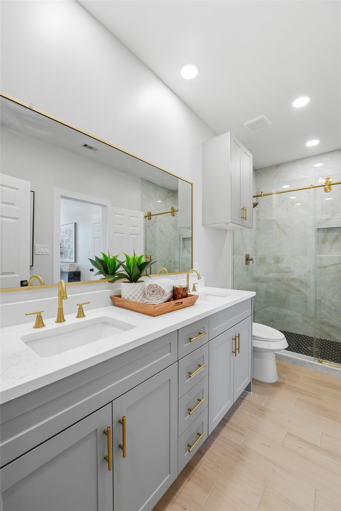 2306 Langley Road, Houston, TX 77093 2306 Langley Road, Houston, TX 77093