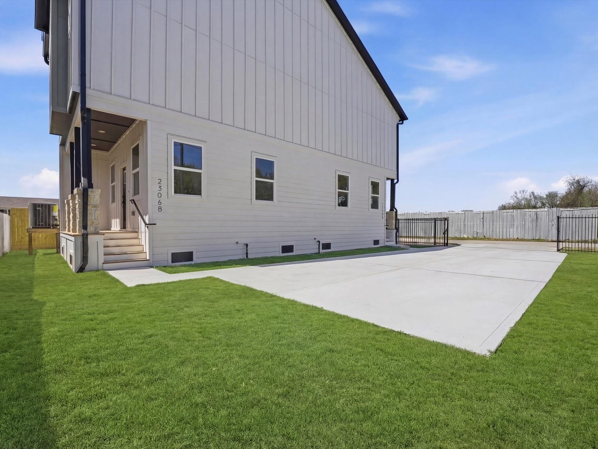 2306 Langley Road, Houston, TX 77093 2306 Langley Road, Houston, TX 77093