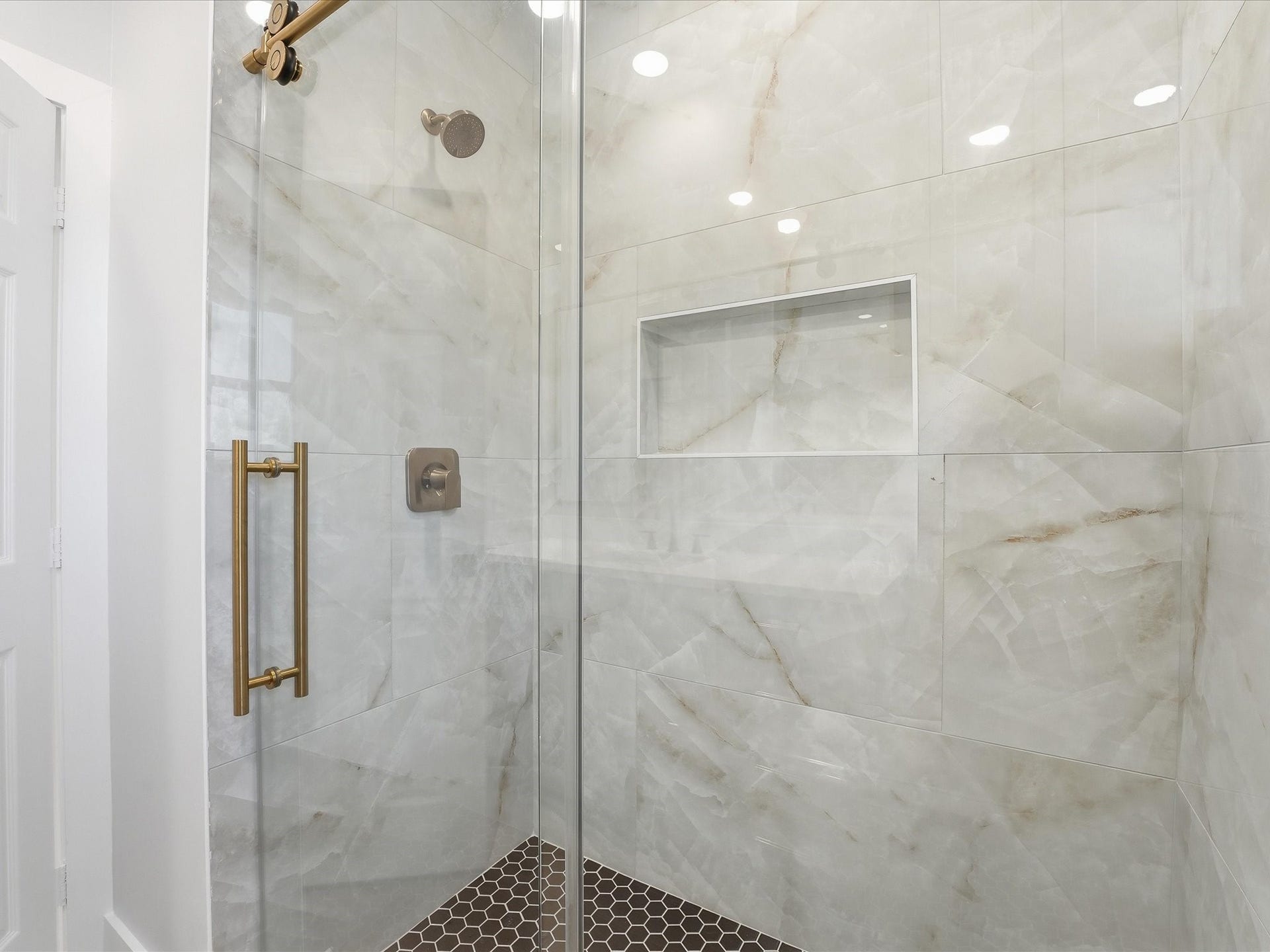 2306 Langley Road, Houston, TX 77093 2306 Langley Road, Houston, TX 77093