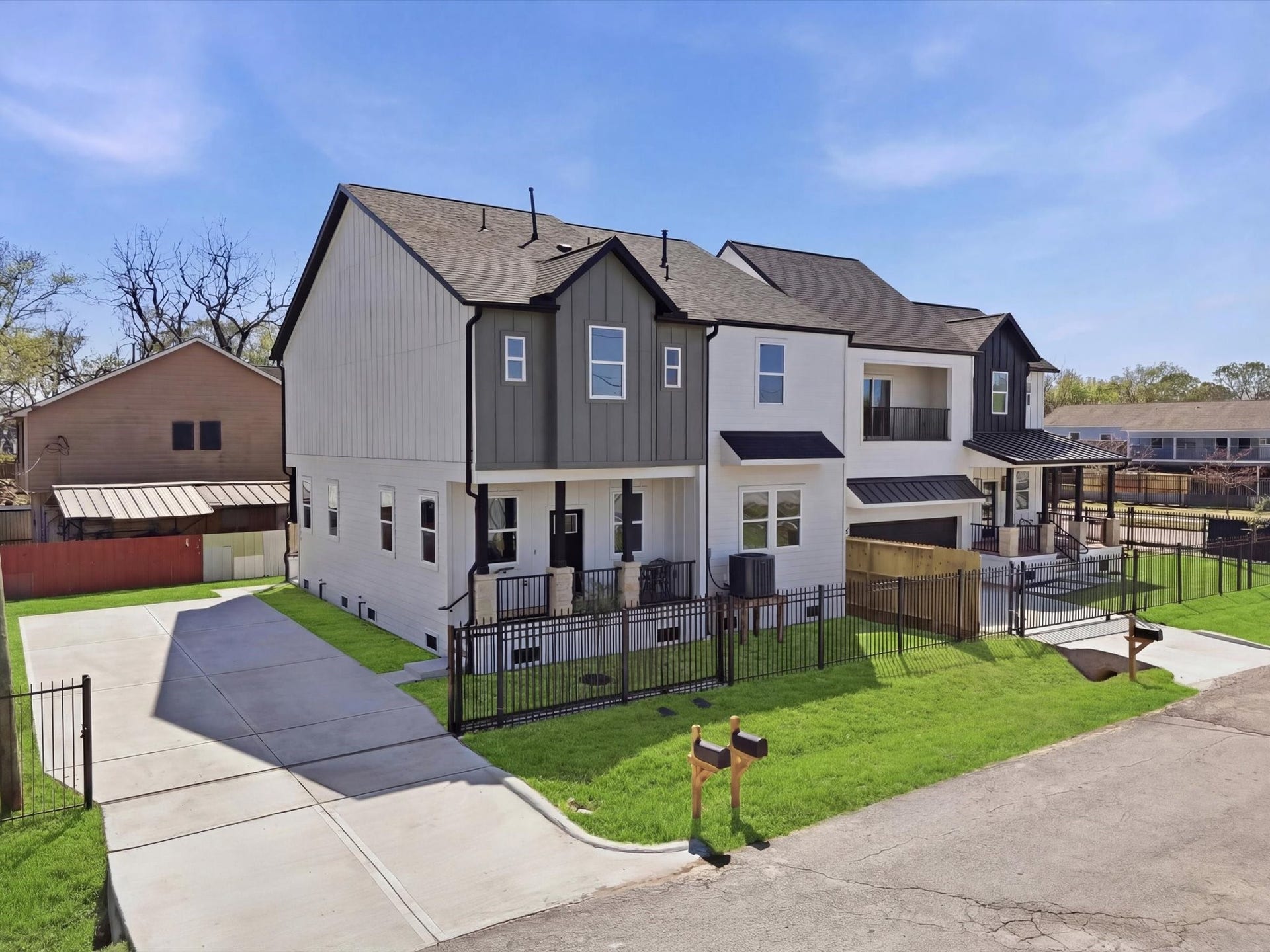 2306 Langley Road, Houston, TX 77093 Beautiful Duplex with Gated Entry and Plenty of Resident Parking