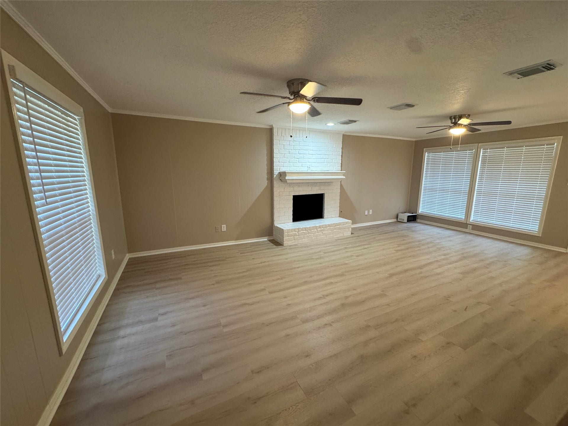 5310 Bryanhurst Lane, Spring, TX 77379 5310 Bryanhurst Lane, Spring, TX 77379